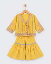 Eminent Newborn Girls Ethnic Signature 2 Pc