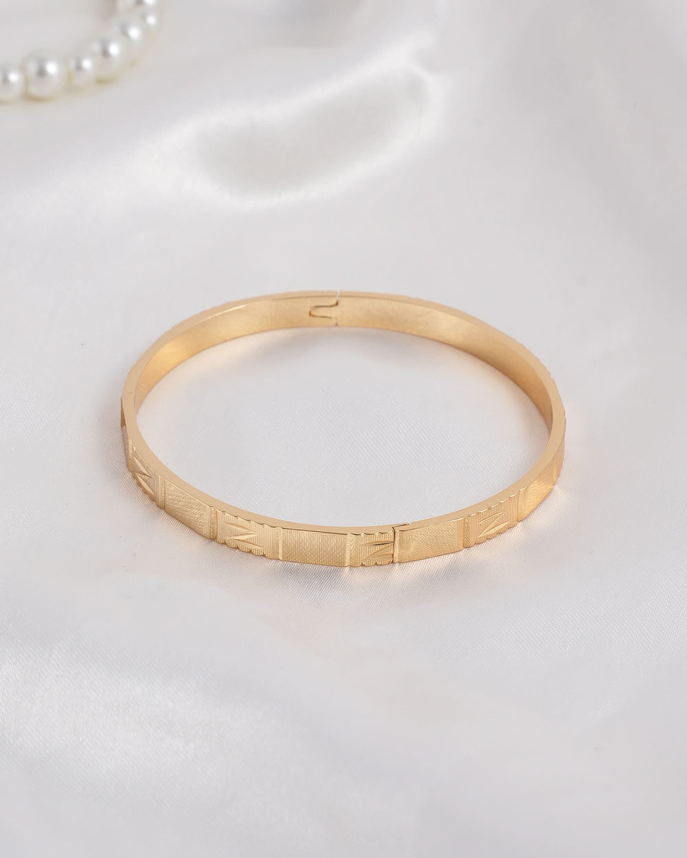 Eminent Women's Kara - Golden, Women Bangles & Bracelets, Eminent, Chase Value