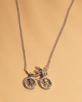 Eminent Women's Locket Set