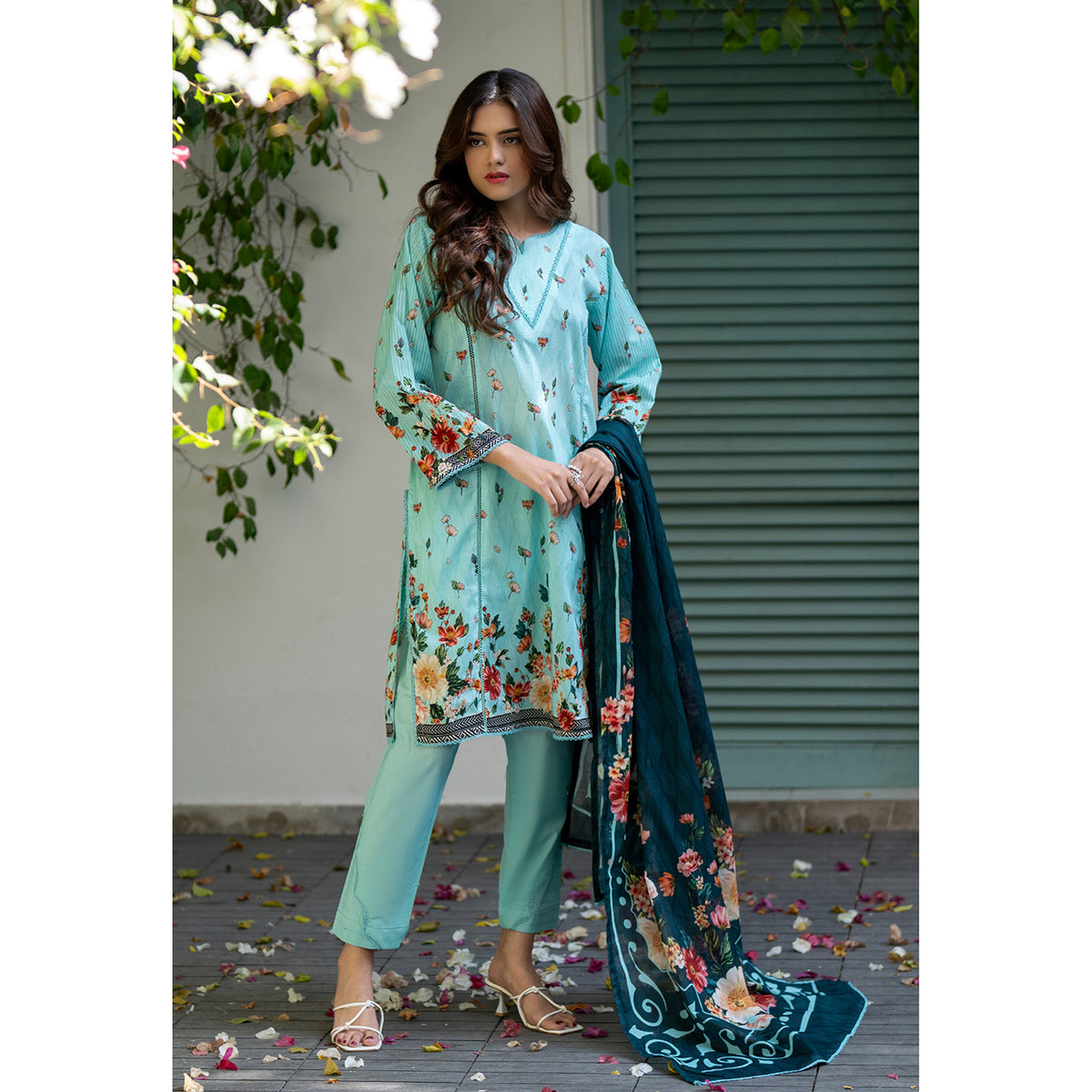 Salina Unstitched Lawn Digital Printed 3 Pcs Suit - 2, Women, 3Pcs Shalwar Suit, Regalia Textiles, Chase Value