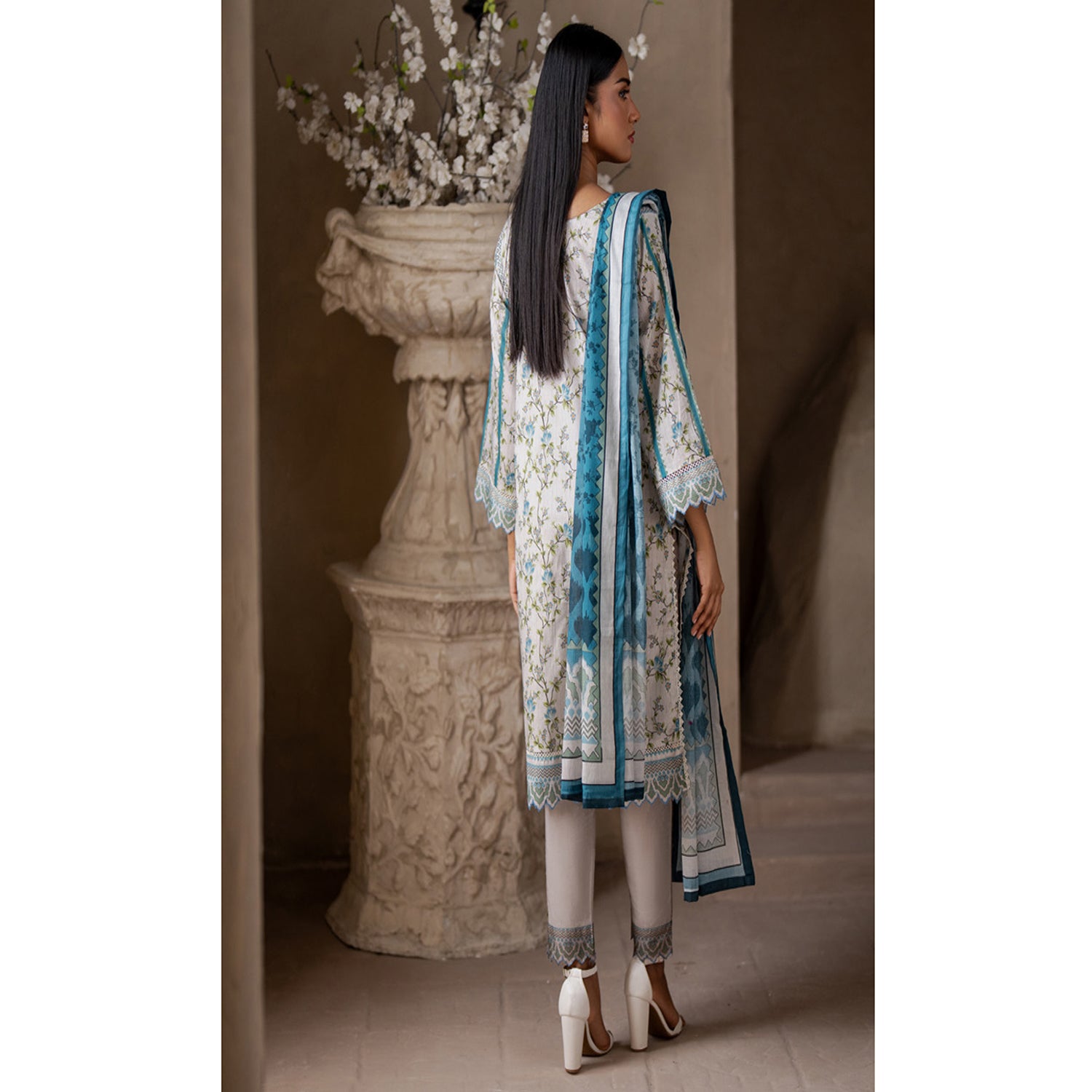 Salina By Regalia Lawn Printed Unstitched 3Pcs Suit V-4 - 3, Women, 3Pcs Shalwar Suit, Regalia Textiles, Chase Value