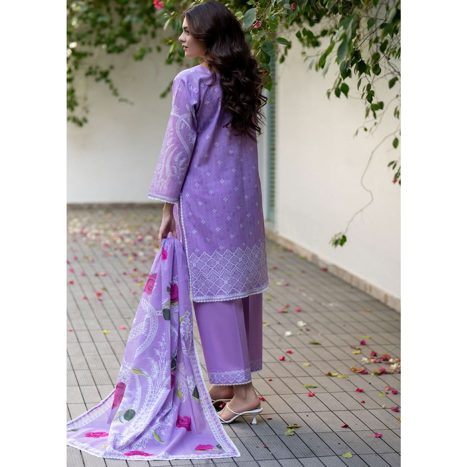 Salina Lawn By Regalia Textile Printed Unstitched 3 Pcs Suit - 3, Women, 3Pcs Shalwar Suit, Regalia Textiles, Chase Value