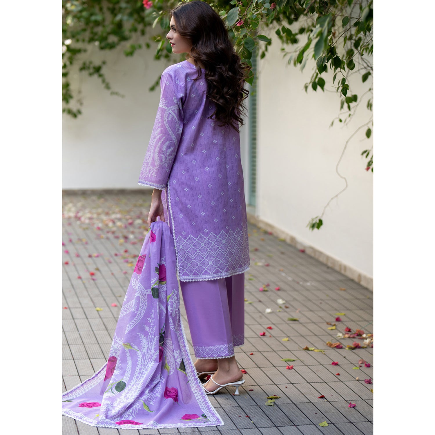 Salina Unstitched Lawn Digital Printed 3 Pcs Suit - 3, Women, 3Pcs Shalwar Suit, Regalia Textiles, Chase Value