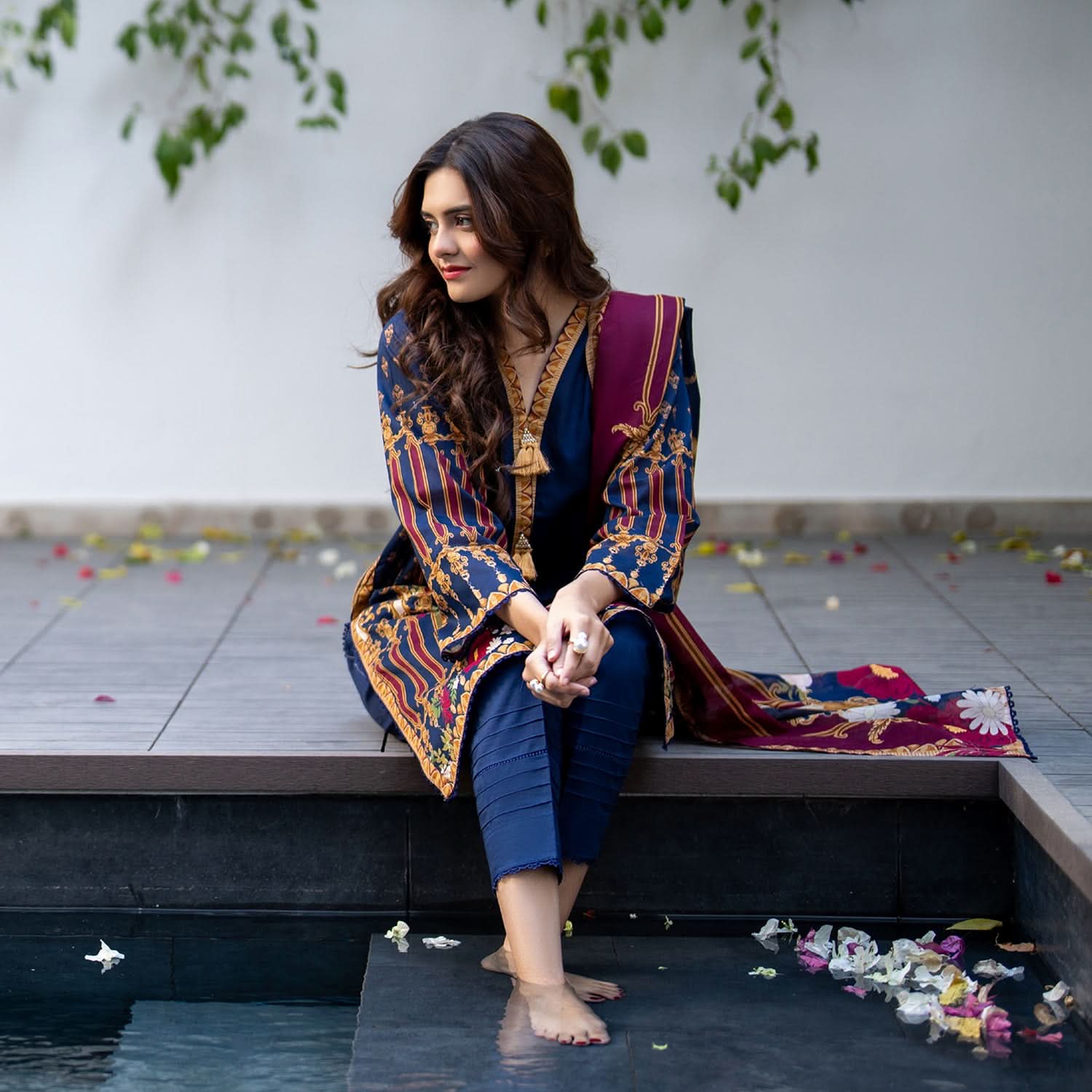 Salina Lawn By Regalia Textile Printed Unstitched 3 Pcs Suit - 5, Women, 3Pcs Shalwar Suit, Regalia Textiles, Chase Value