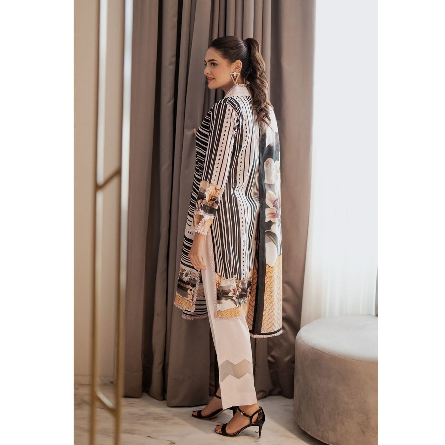 Salina Doriya Lawn By Regalia Unstitched 3 Pcs Suit - 5, Women, 3Pcs Shalwar Suit, Regalia Textiles, Chase Value