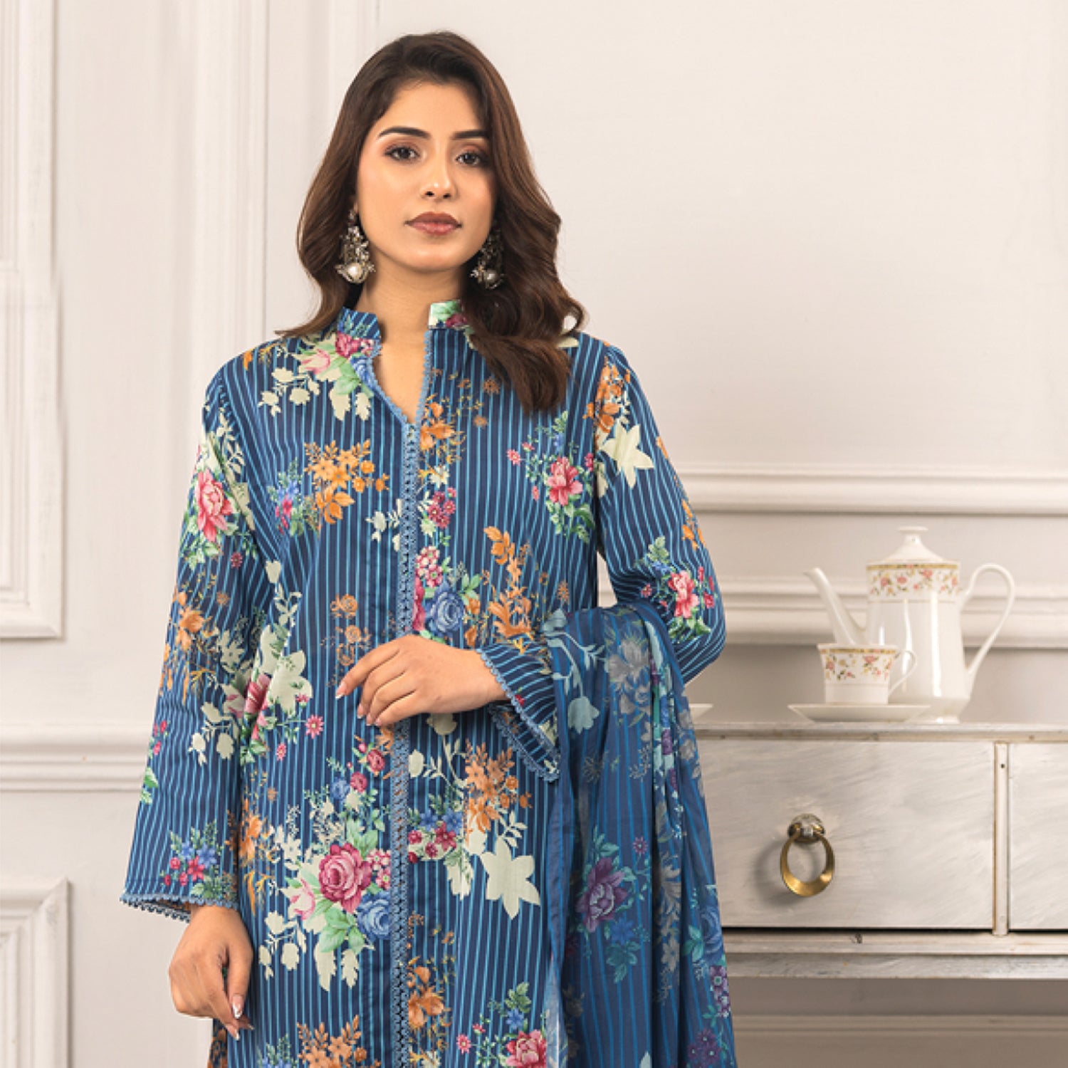 Zohra Classic By Motifz Lawn Digital Printed Unstitched Suit 3-Pcs - 6, Women, 3Pcs Shalwar Suit, Motifz, Chase Value