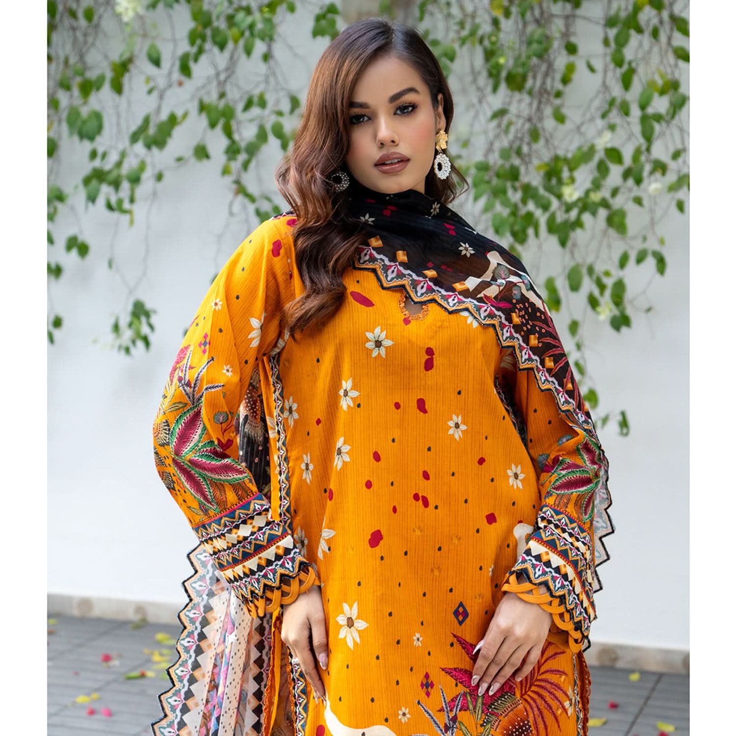 Salina Unstitched Lawn Digital Printed 3 Pcs Suit - 7, Women, 3Pcs Shalwar Suit, Regalia Textiles, Chase Value