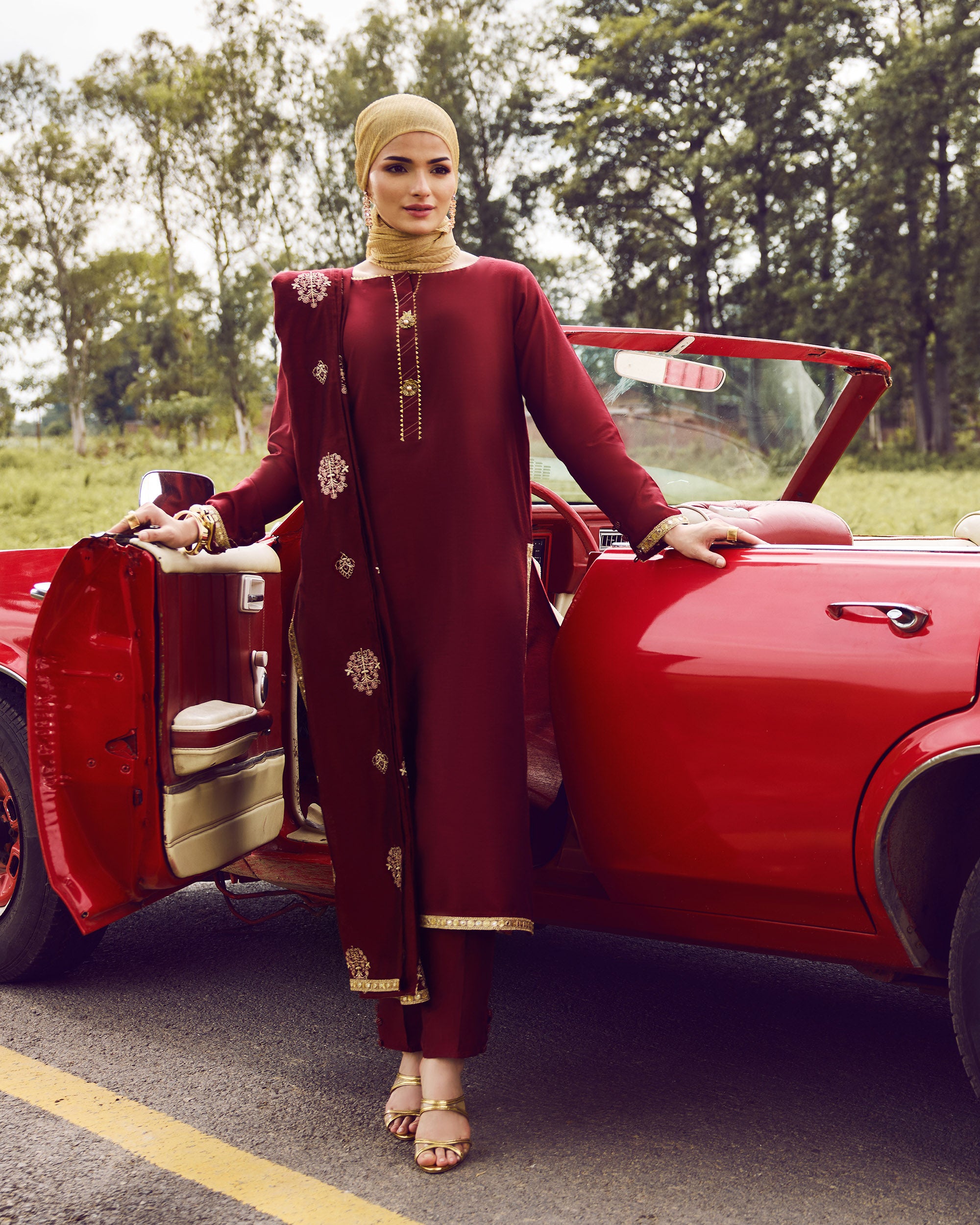 Eminent Women’s Luxury Fancy 3Pcs Suit