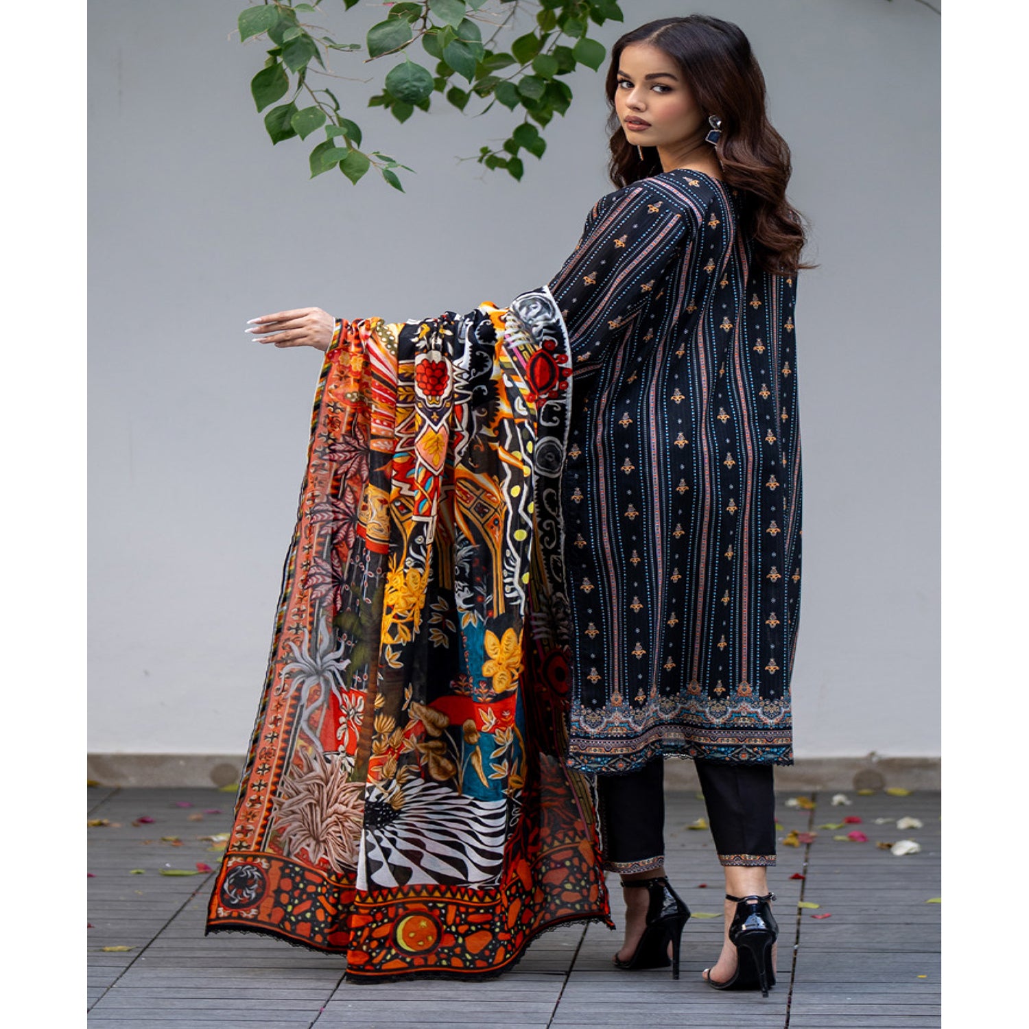 Salina Unstitched Lawn Digital Printed 3 Pcs Suit - 10, Women, 3Pcs Shalwar Suit, Regalia Textiles, Chase Value