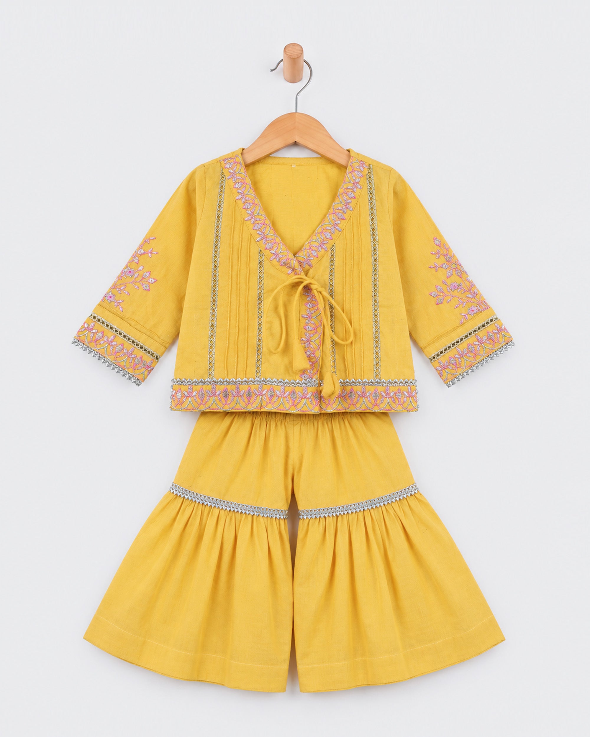 Eminent Newborn Girls Ethnic Signature 2 Pc