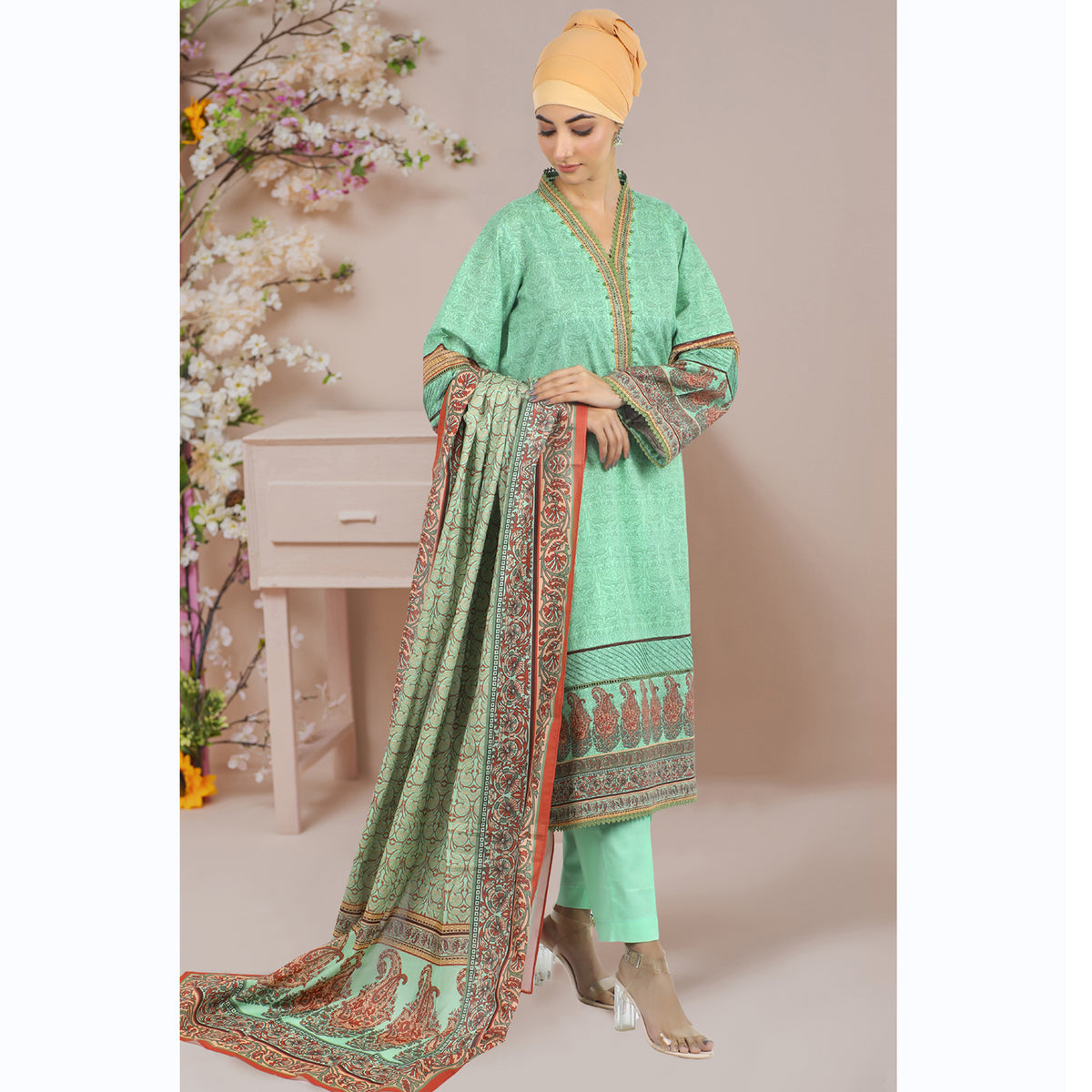 Eminent Cambric Digital Printed Unstitched 3 Pcs Suit - 5, Women, 3Pcs Shalwar Suit, Eminent, Chase Value