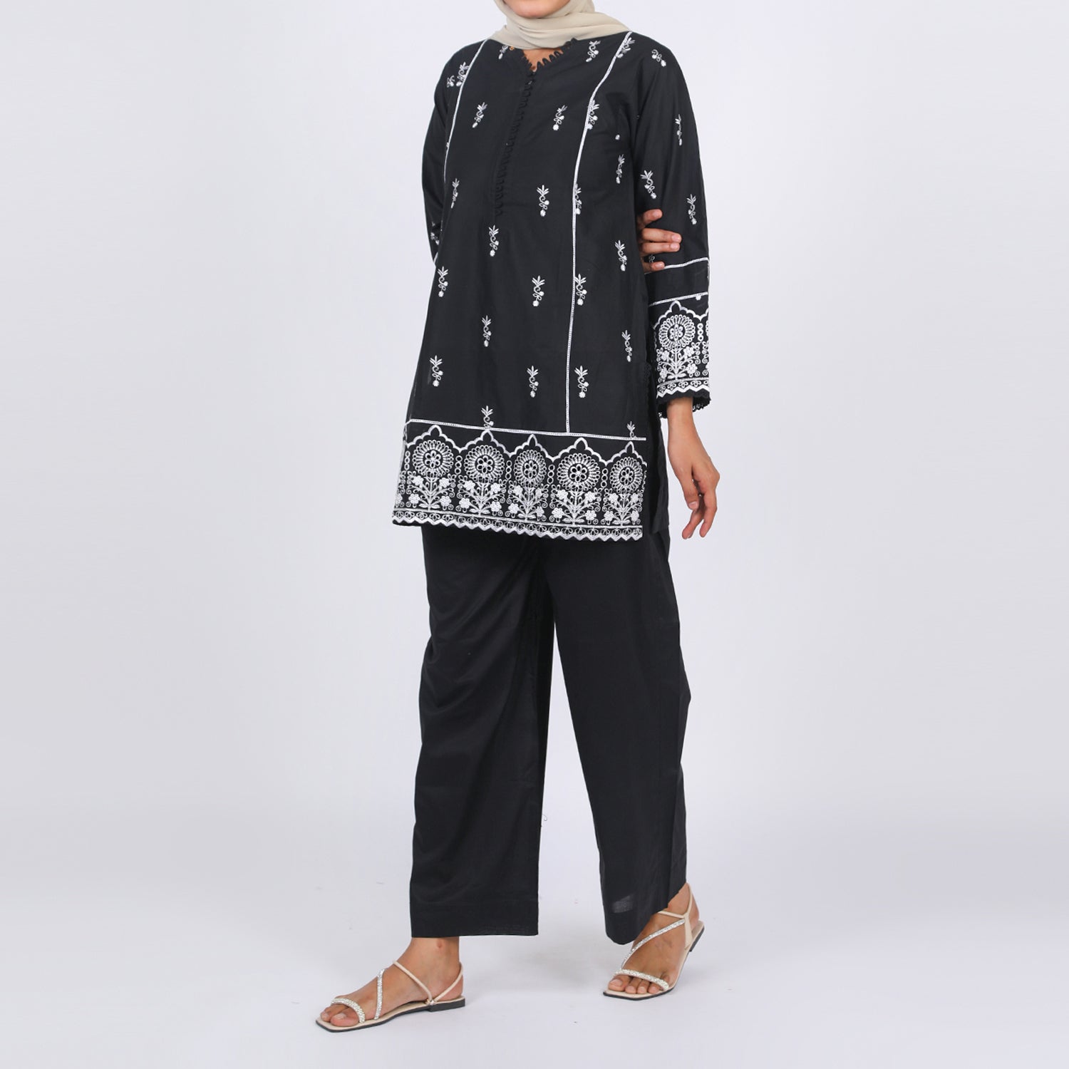 Women’s Stitched 2-Piece Cotton Suit – Black & White, Women Shalwar Suits, Eminent, Chase Value