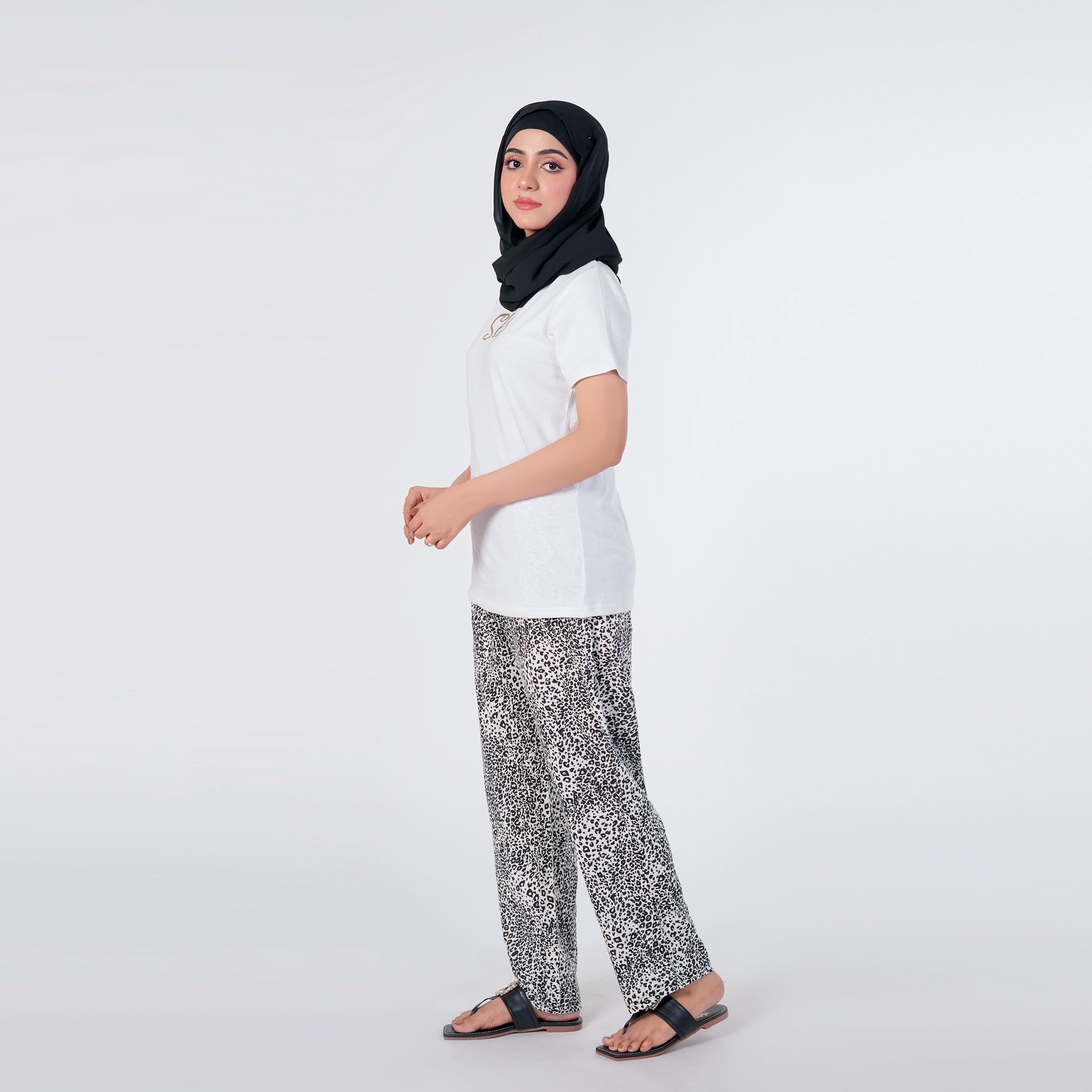 Women's Half Sleeves Knitted Night Suit - White & Black, Women Night Suit, Chase Value, Chase Value