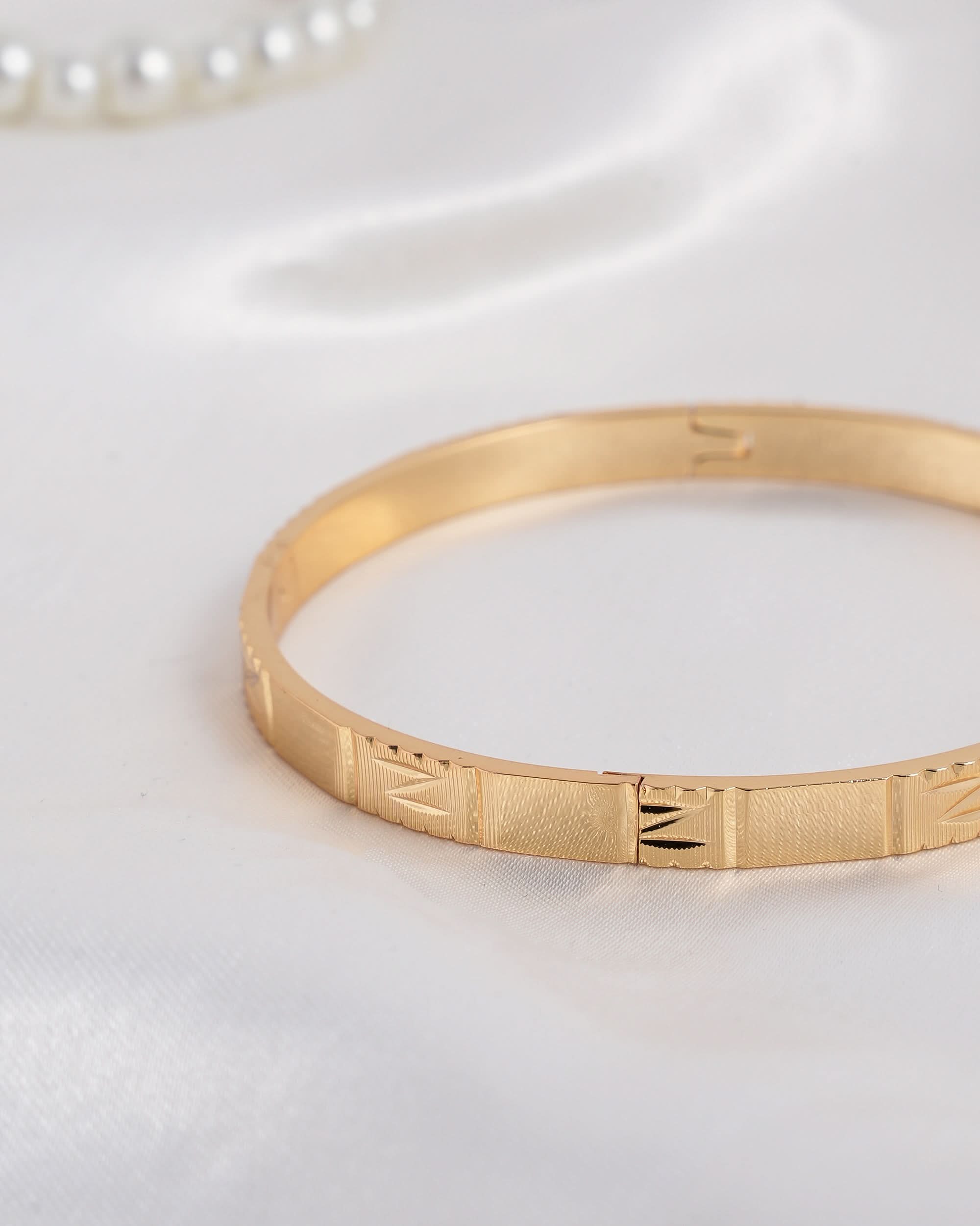 Eminent Women's Kara - Golden, Women Bangles & Bracelets, Eminent, Chase Value