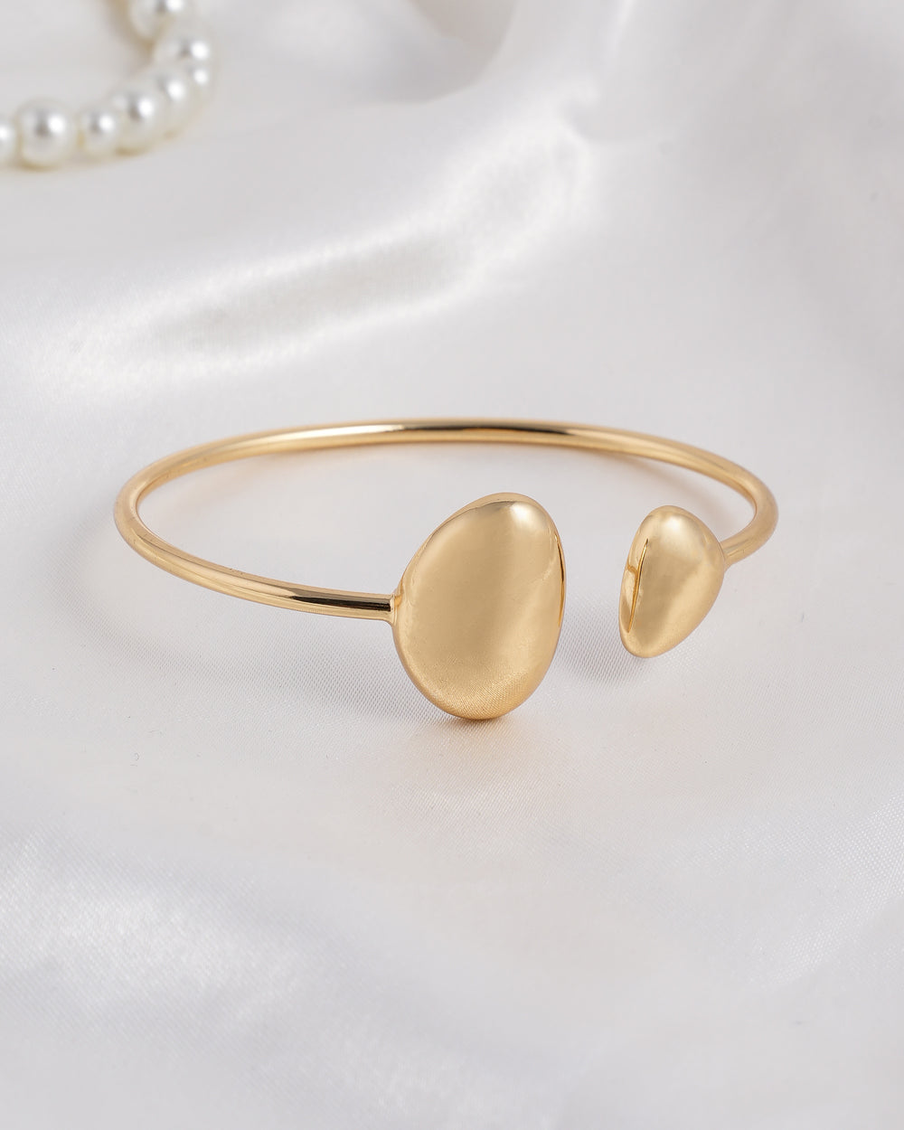 Eminent Women's Ring - Golden, Women Finger Rings, Eminent, Chase Value