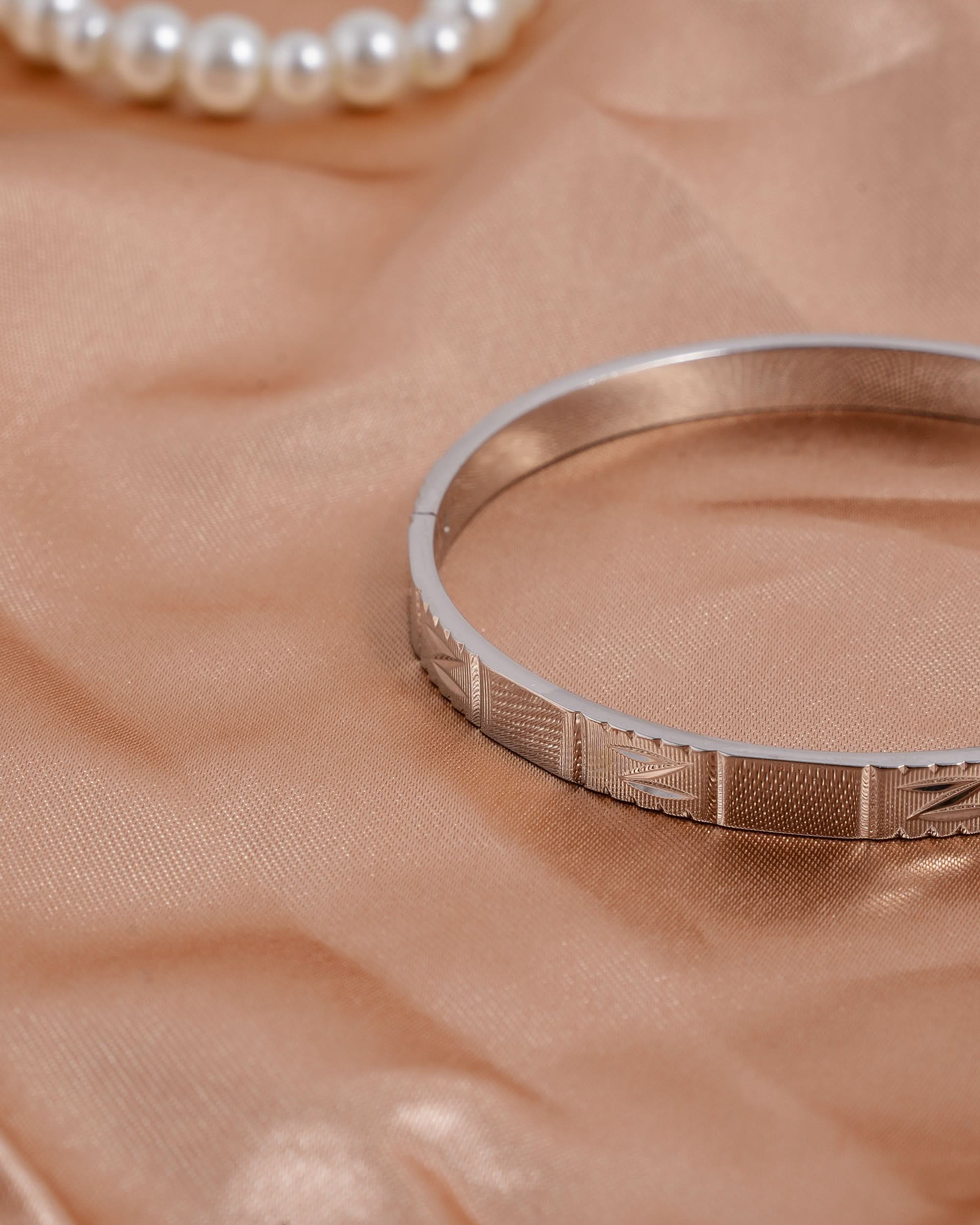 Eminent Women's Kara - Silver, Women Bangles & Bracelets, Eminent, Chase Value