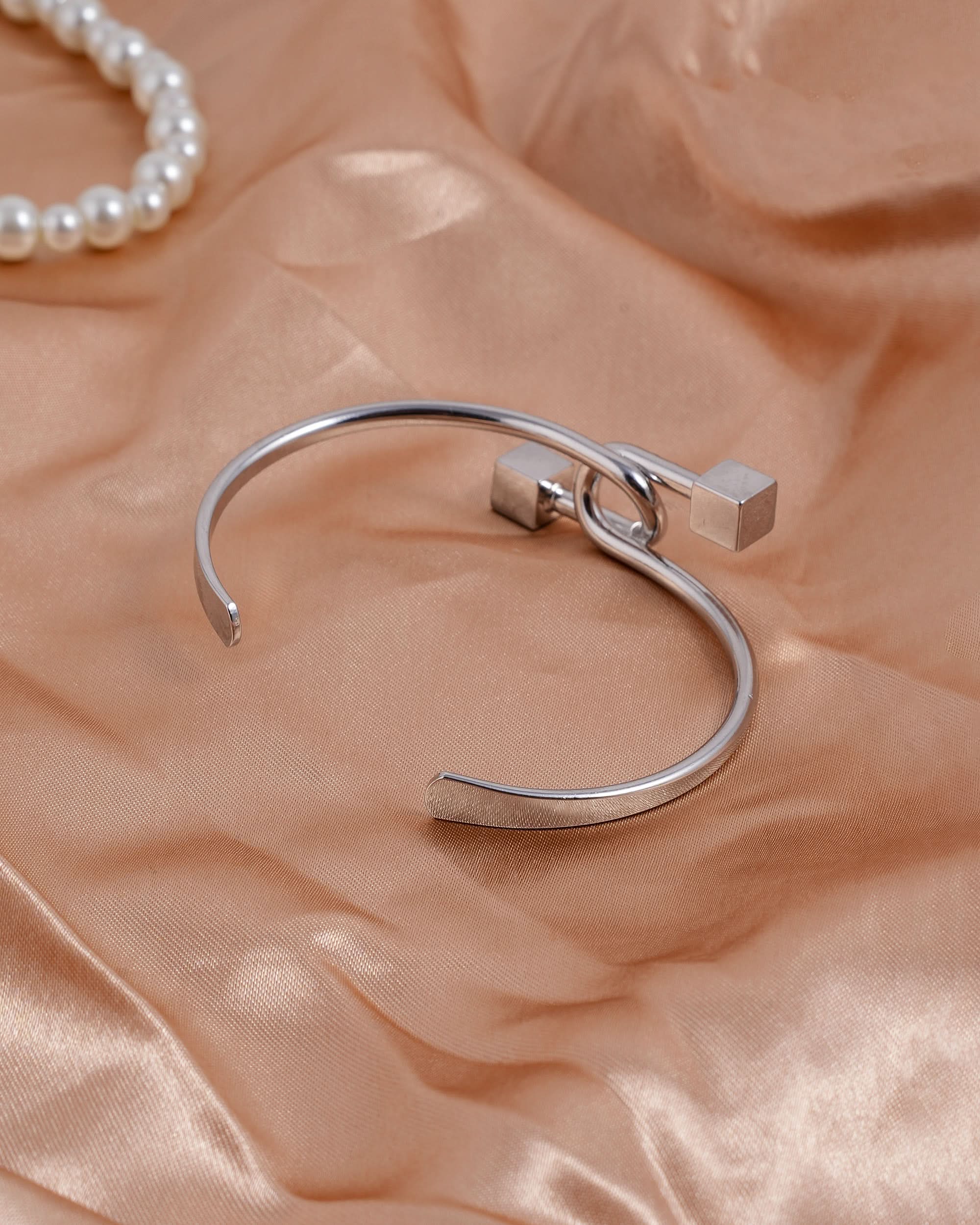 Eminent Women's Kara - Silver, Women Bangles & Bracelets, Eminent, Chase Value