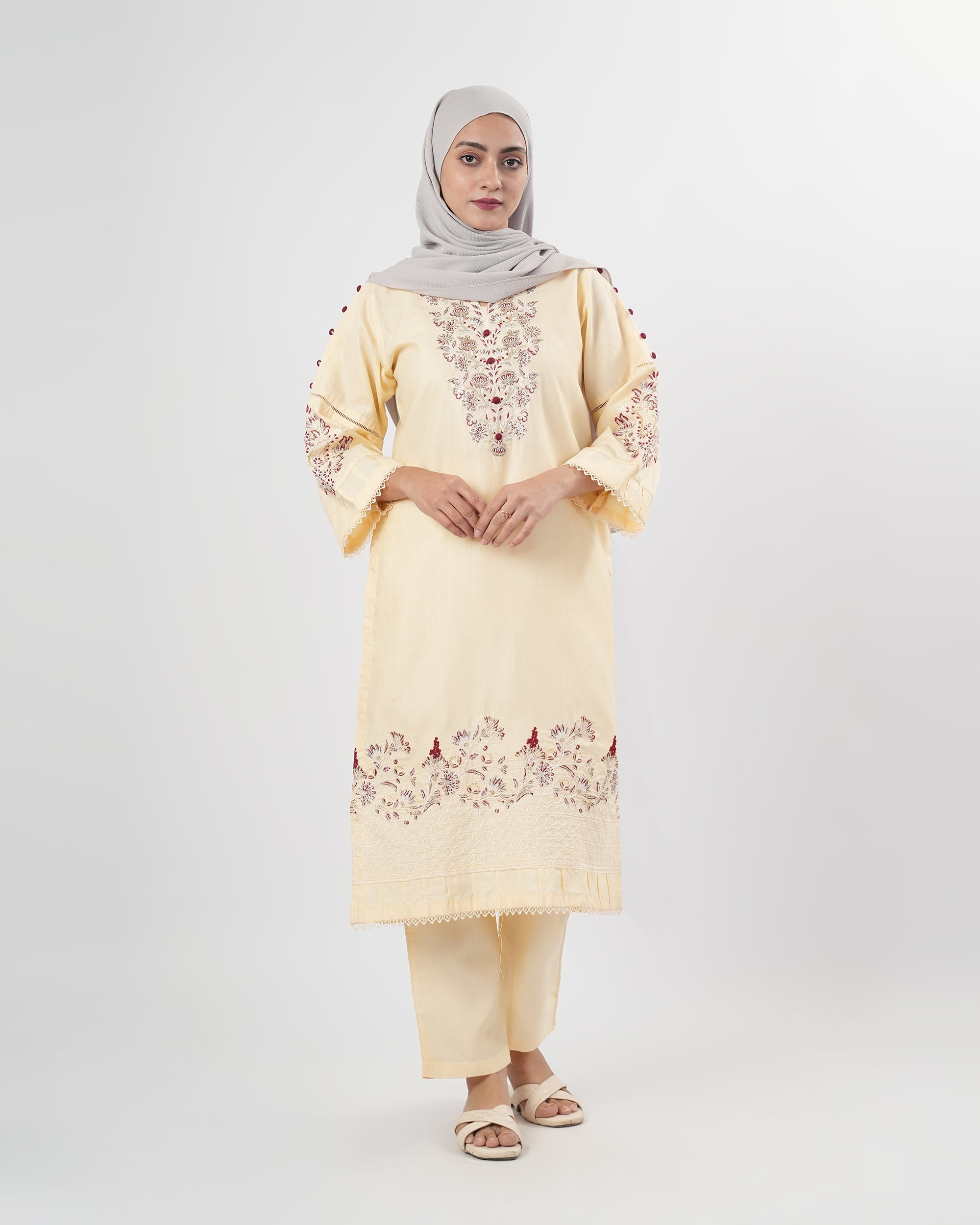 Valuables Women Embroidered 2PCS Suit