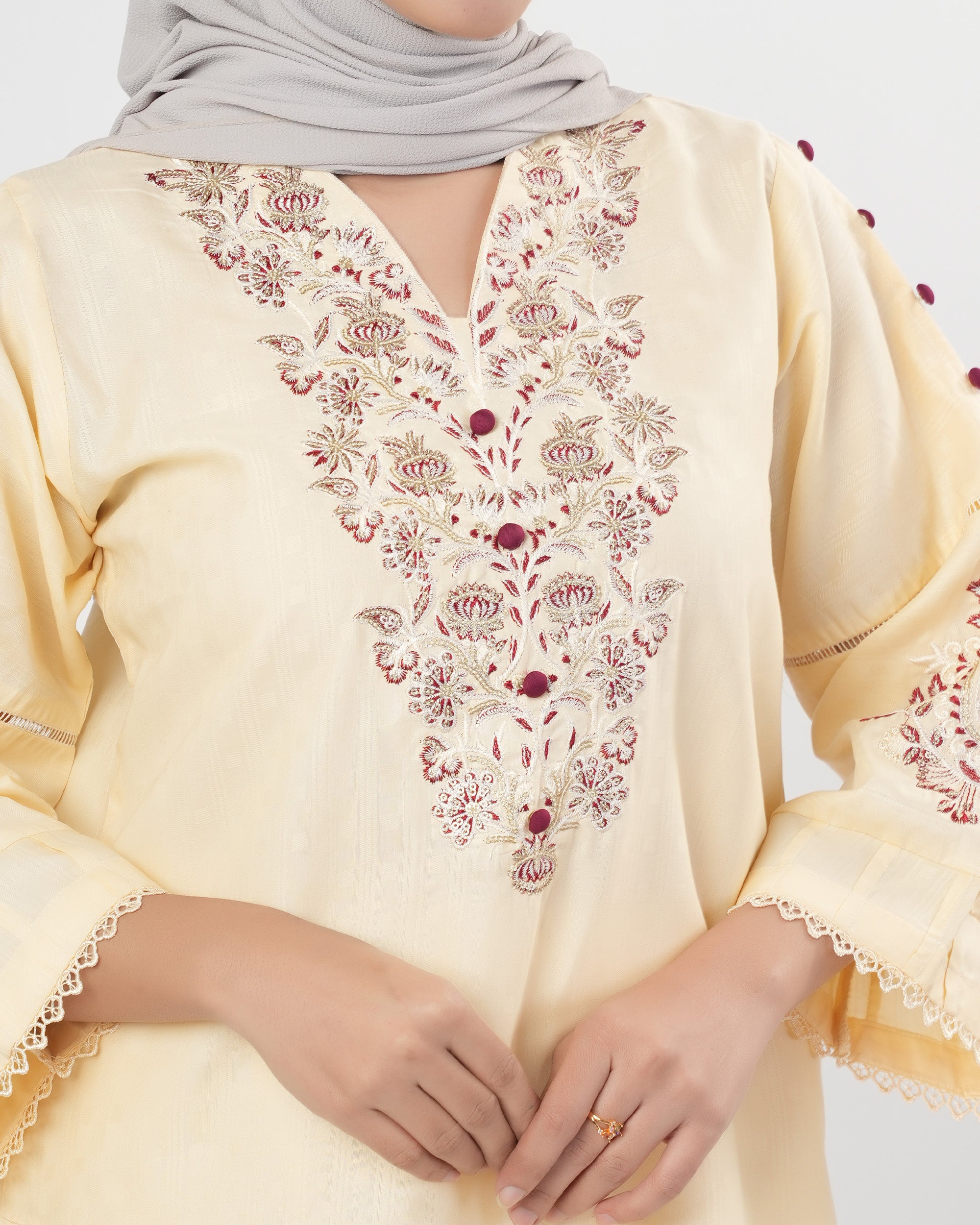 Valuables Women Embroidered 2PCS Suit