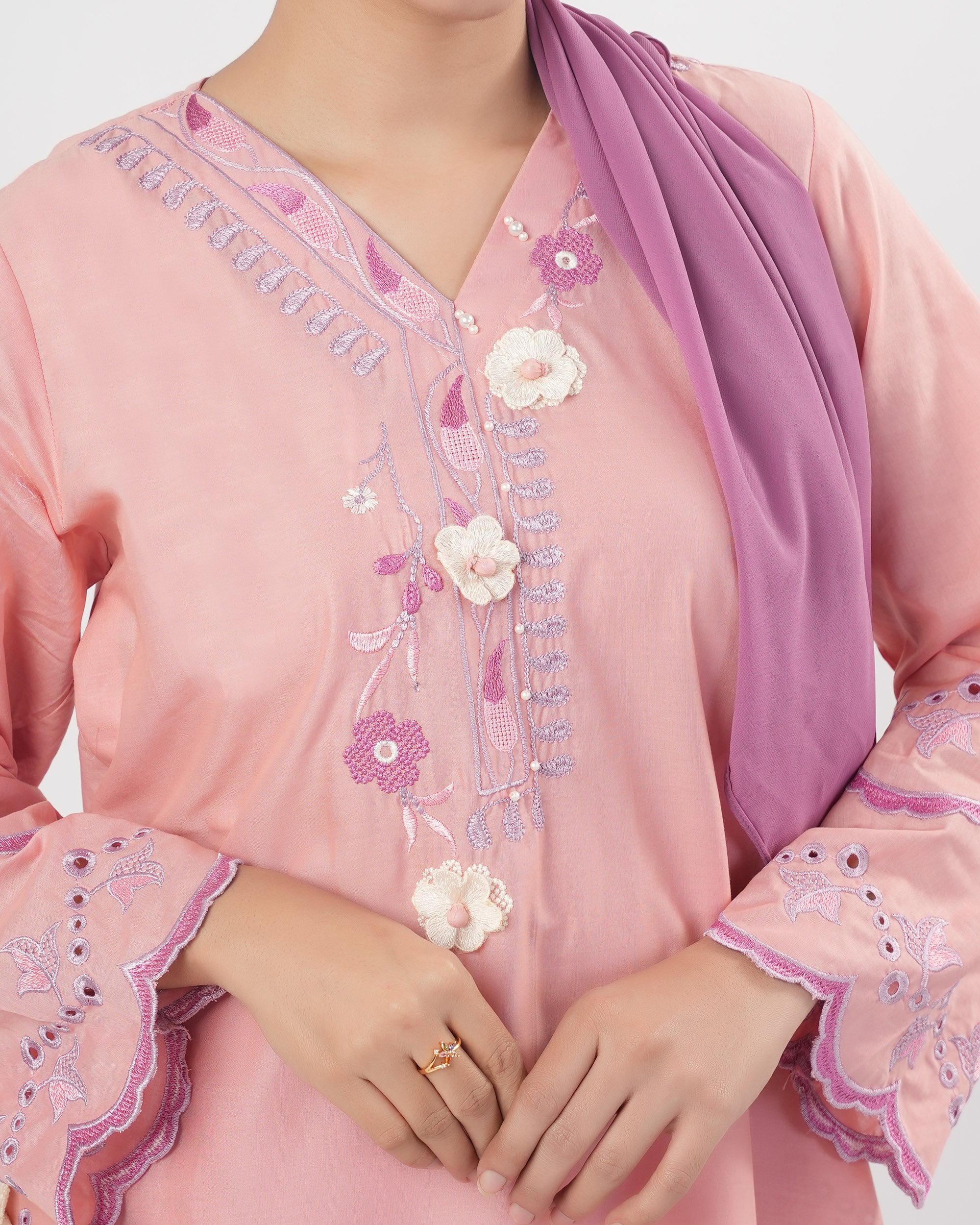 Valuables Women’s Embroidered 2-Pcs Suit