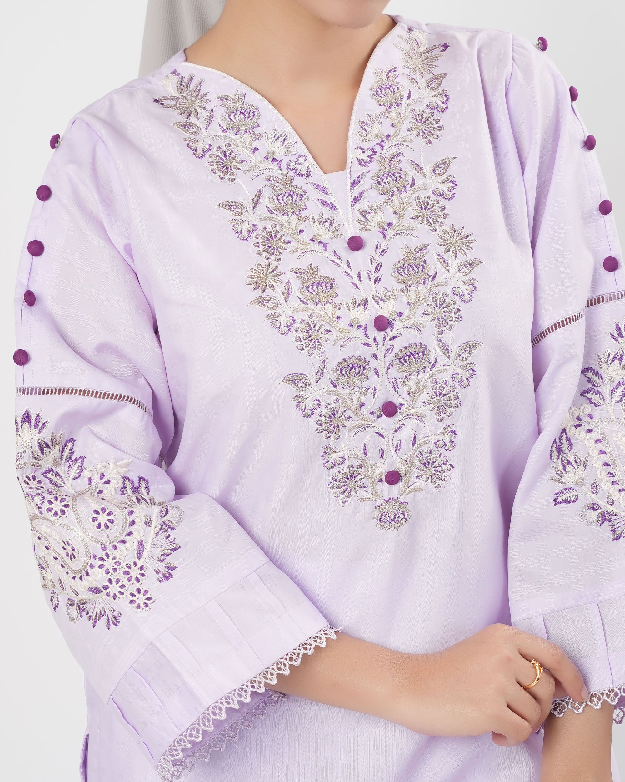 Valuables Women Embroidered 2PCS Suit
