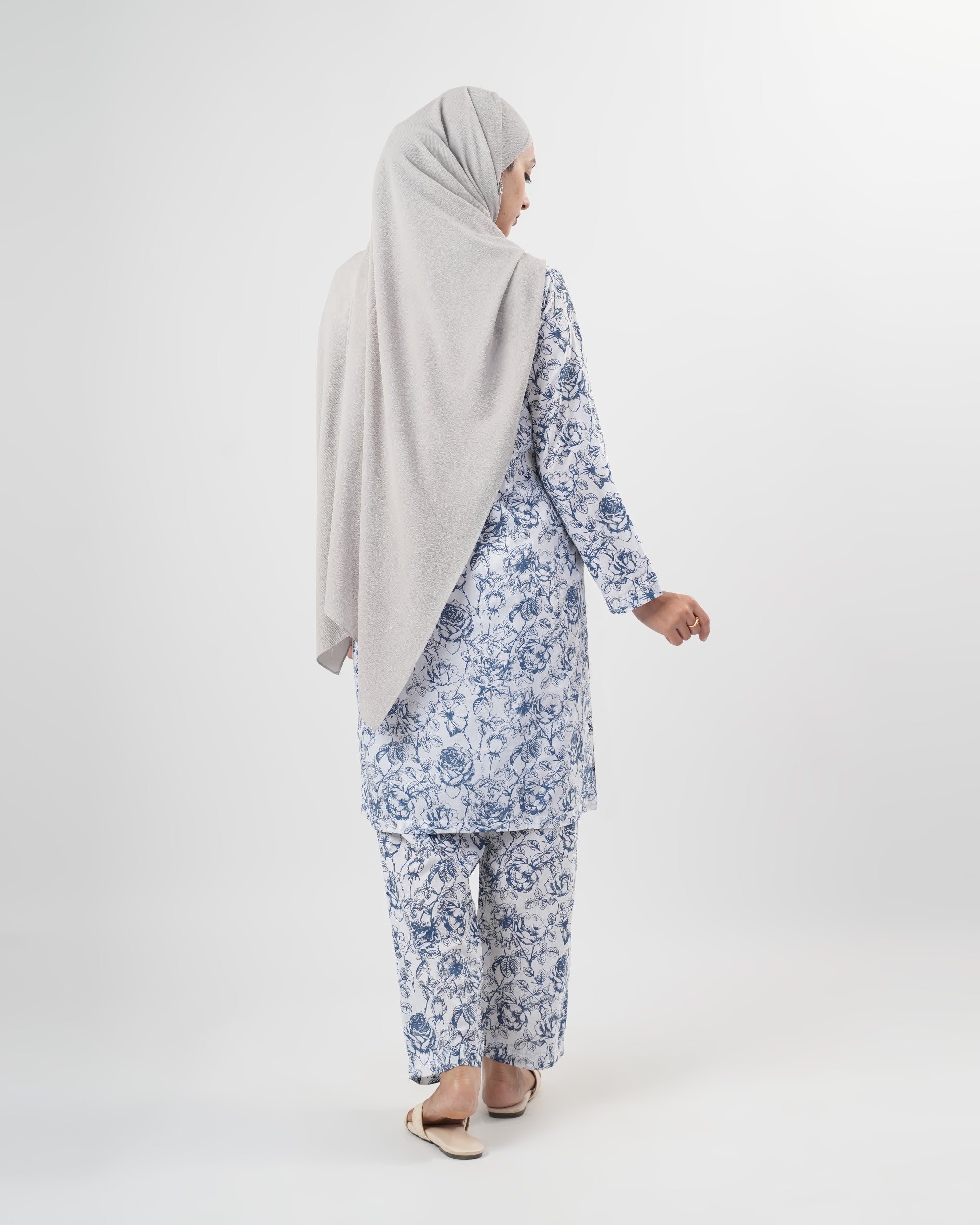 Valuables Women's Printed Lawn 2 Pc Suit