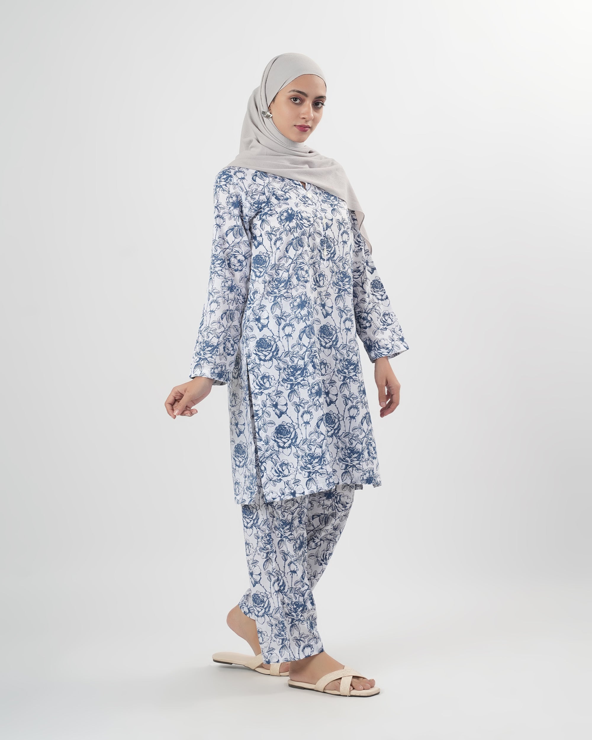 Valuables Women's Printed Lawn 2 Pc Suit