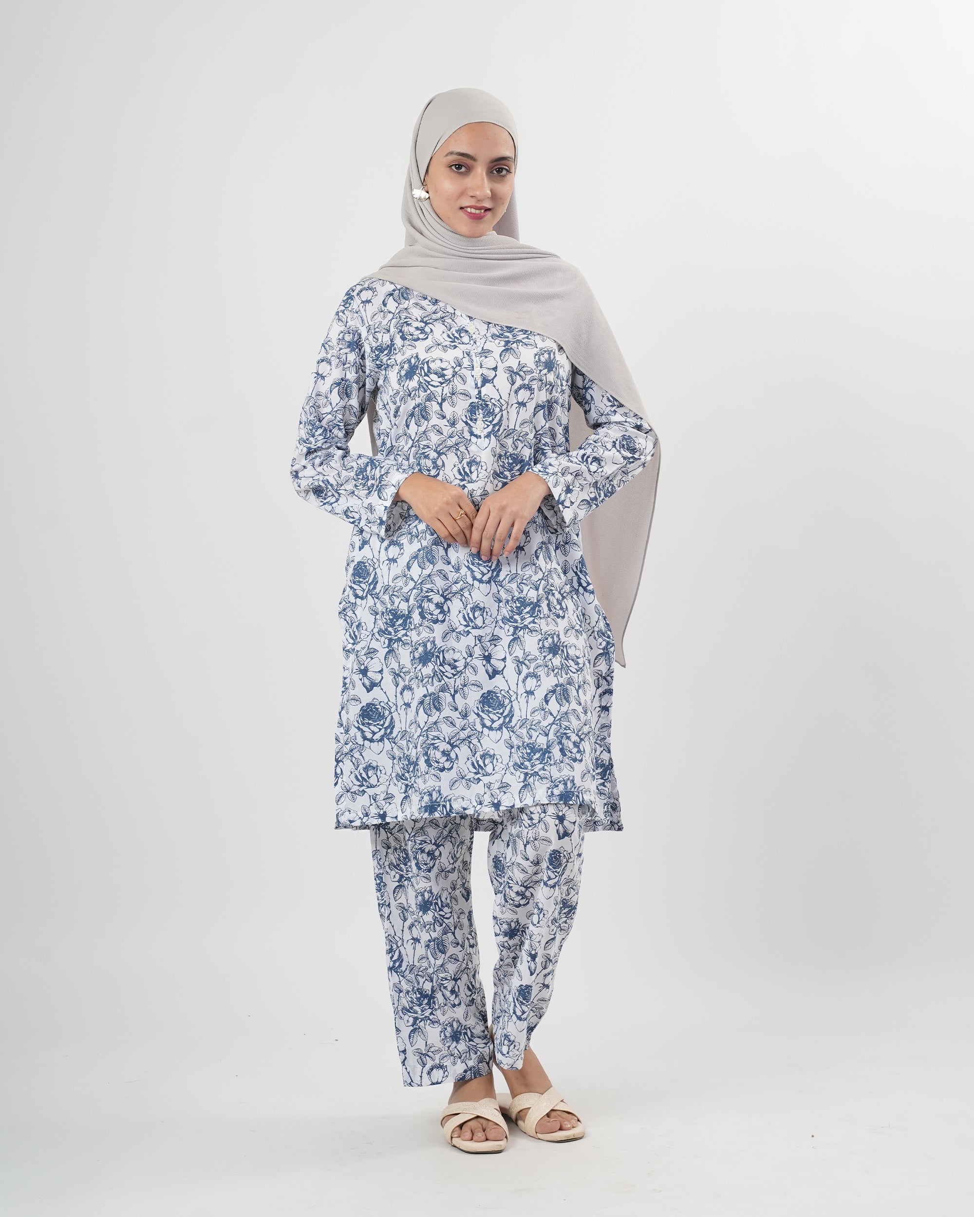 Valuables Women's Printed Lawn 2 Pc Suit