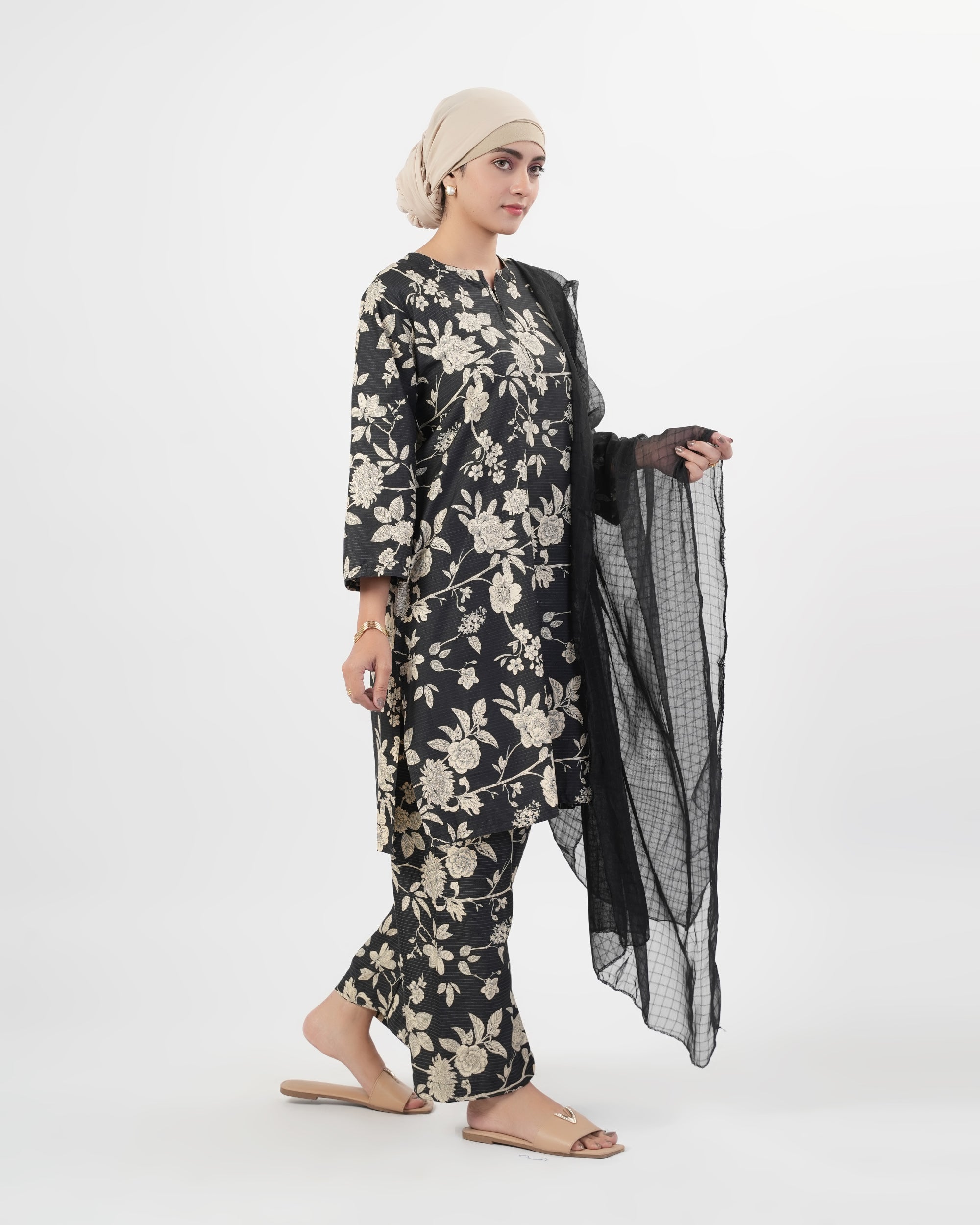Valuables Women’s Printed 3-Pcs Suit, Women Shalwar Suits, Valuables, Chase Value