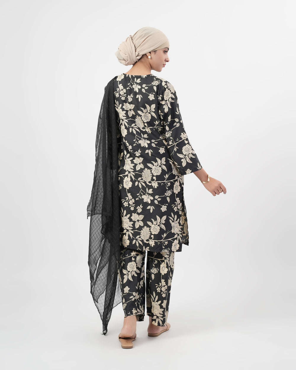 Valuables Women’s Printed 3-Pcs Suit, Women Shalwar Suits, Valuables, Chase Value