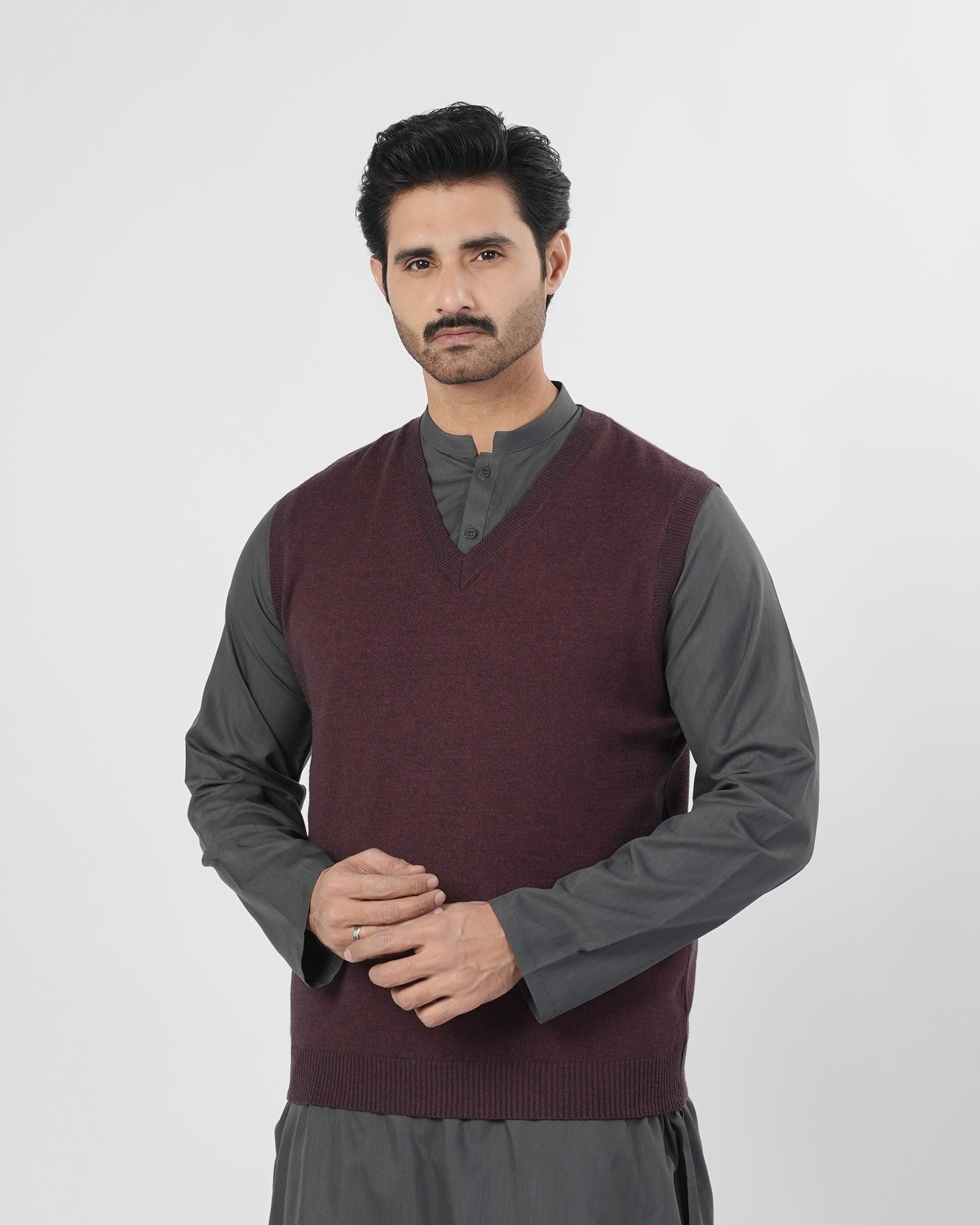 Eminent Men's Sleeveless Sweater