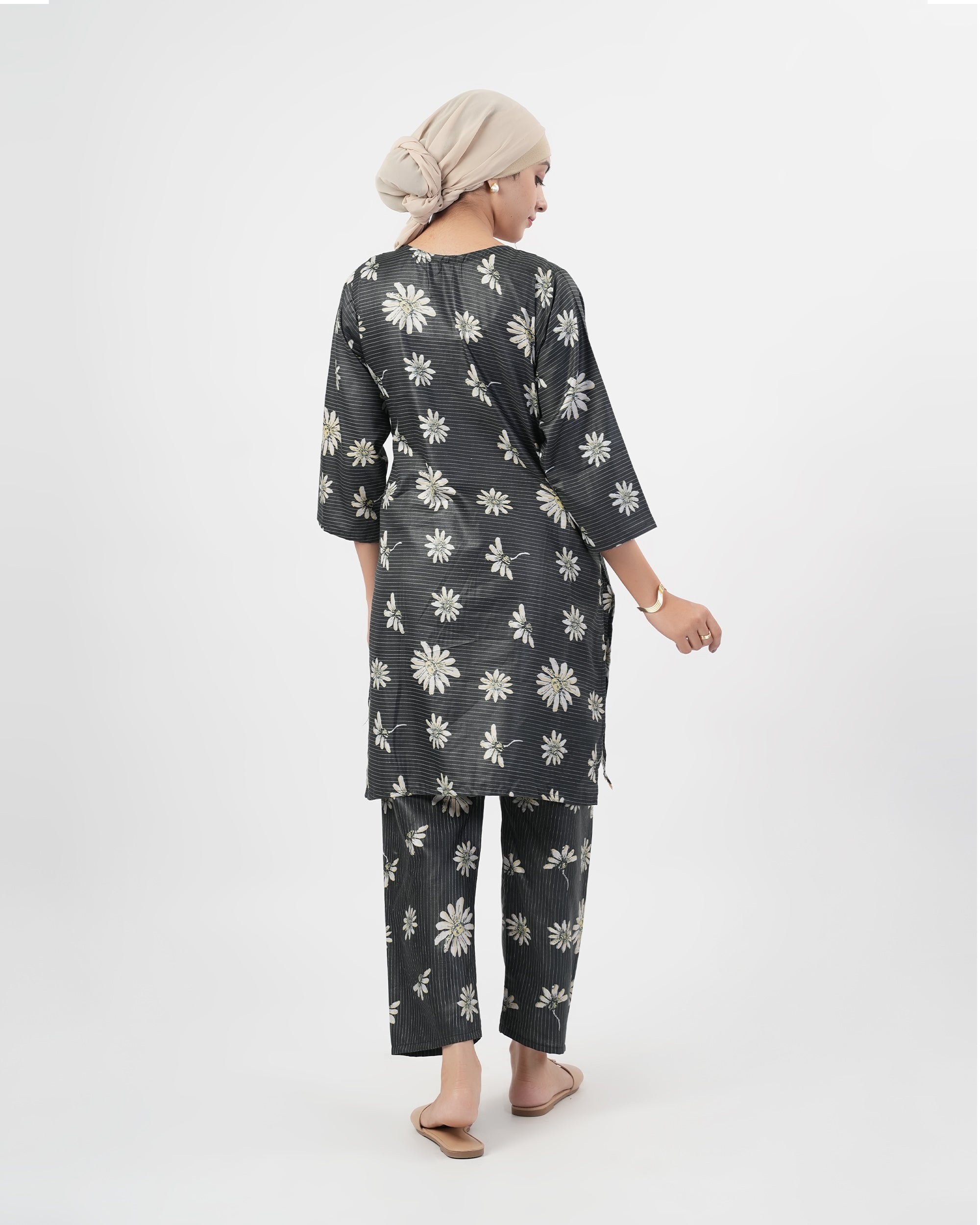 Women’s Printed 2 Pcs Suit, Women Shalwar Suits, Chase Value, Chase Value