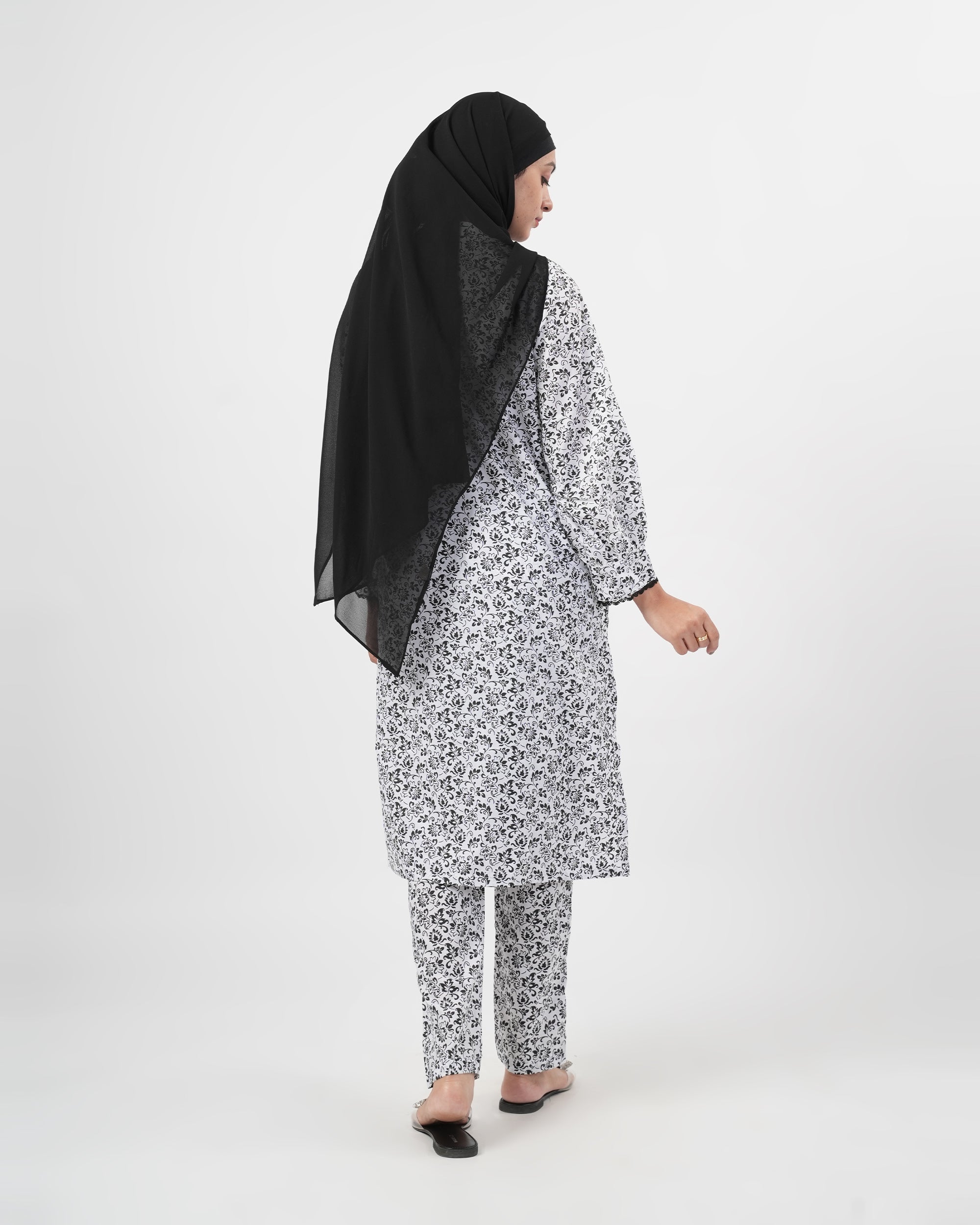 Valuables Women’s Printed 2 Pcs Suit, Women Shalwar Suits, Valuables, Chase Value