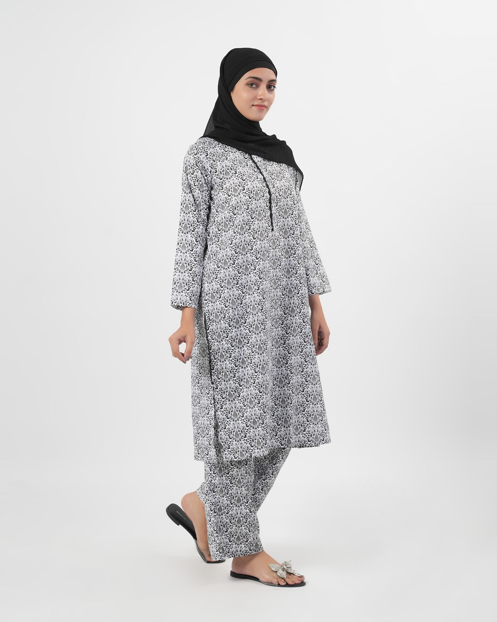 Valuables Women’s Printed 2 Pcs Suit, Women Shalwar Suits, Valuables, Chase Value