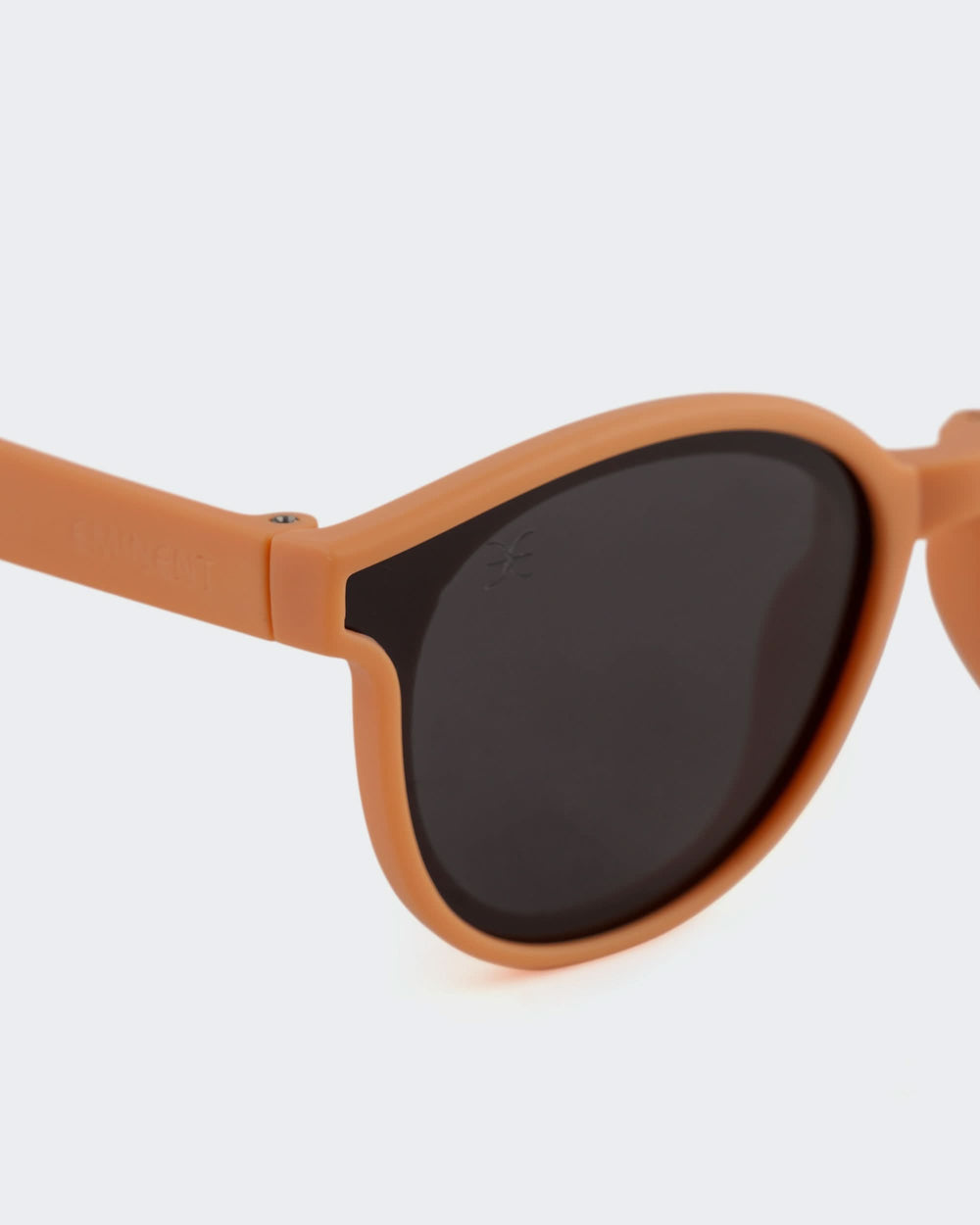 Eminent Classic Oval Sunglasses, Girls Sunglasses, Eminent, Chase Value