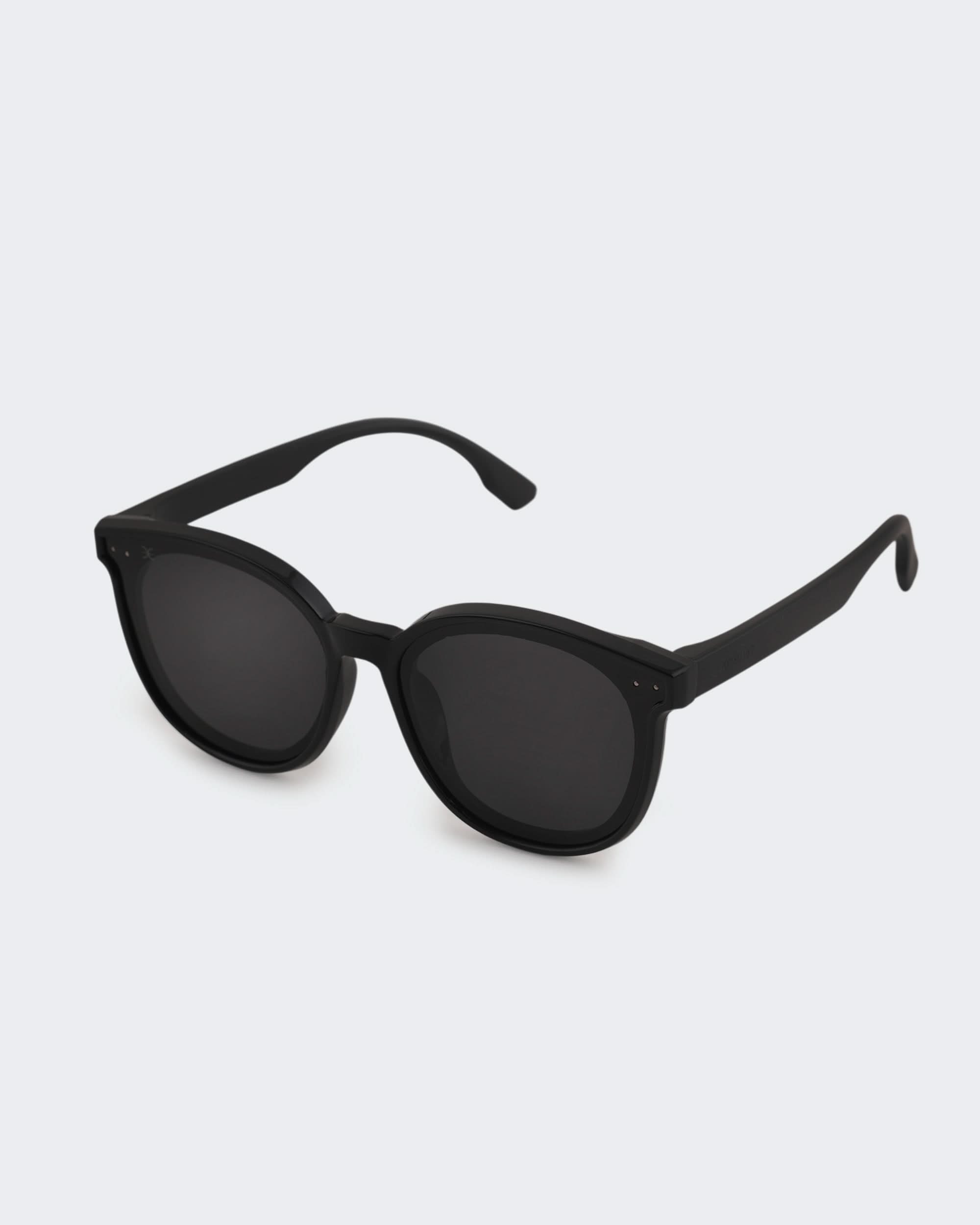Eminent Classic Round Sunglasses, Girls Sunglasses, Eminent, Chase Value