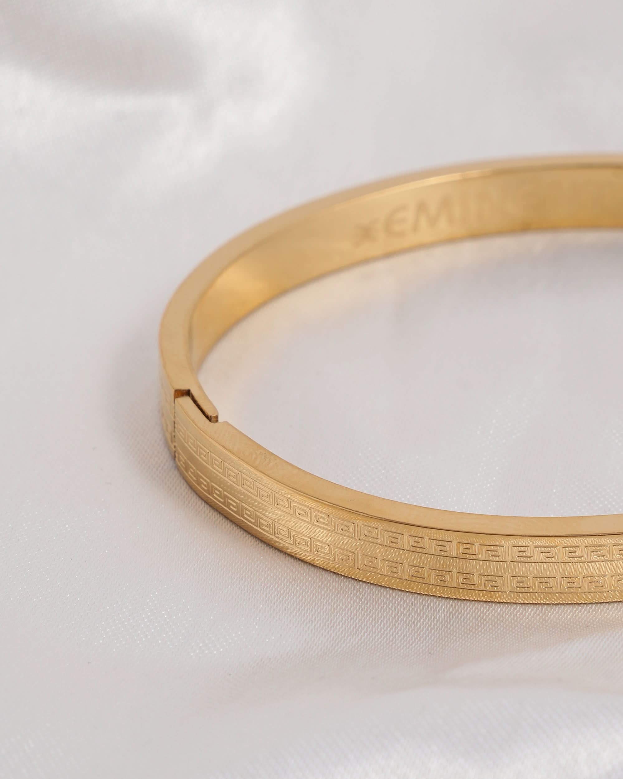 Eminent Women's Bracelet - Silver, Women Bangles & Bracelets, Eminent, Chase Value