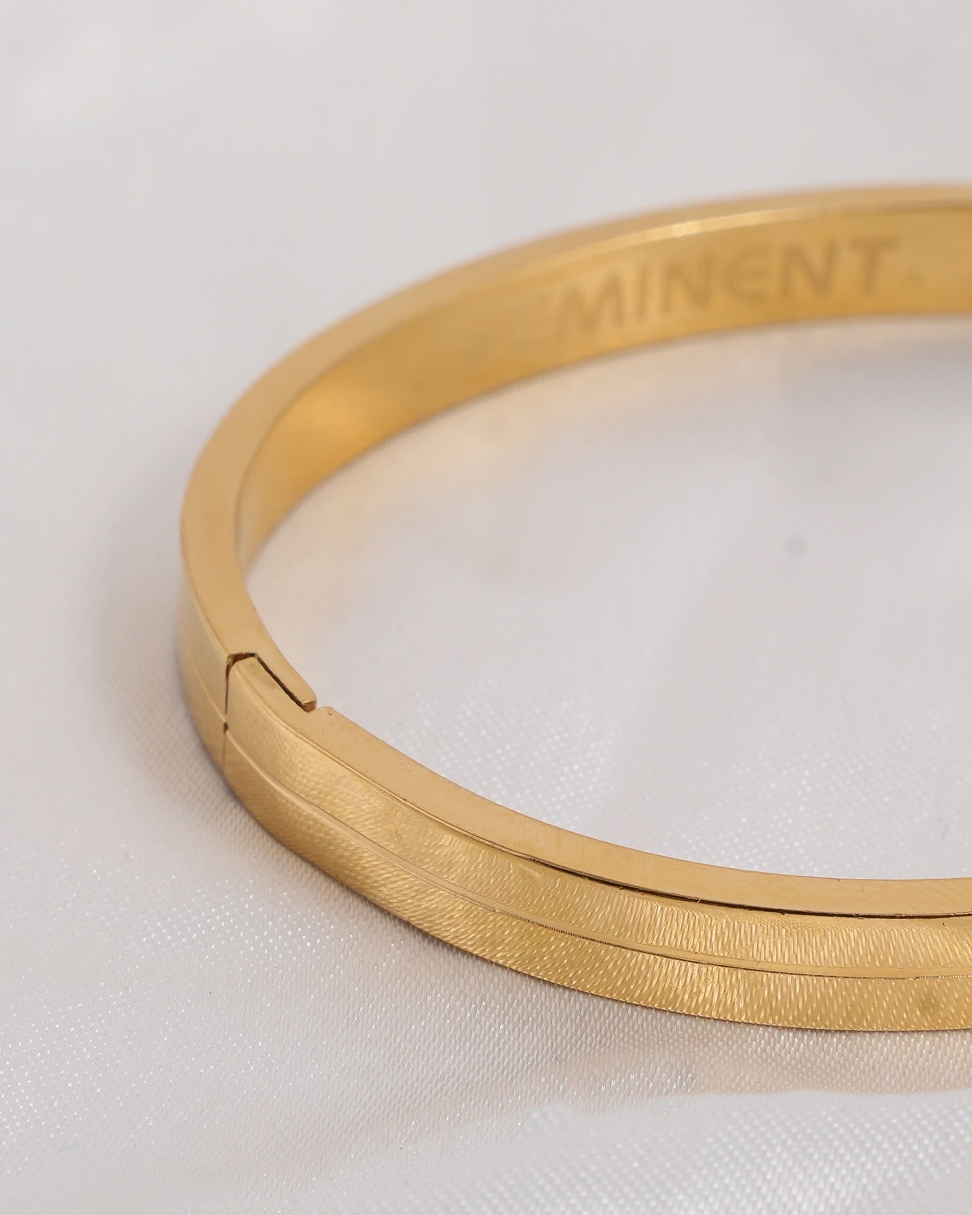 Eminent Women's Bracelet - Golden, Women Bangles & Bracelets, Eminent, Chase Value