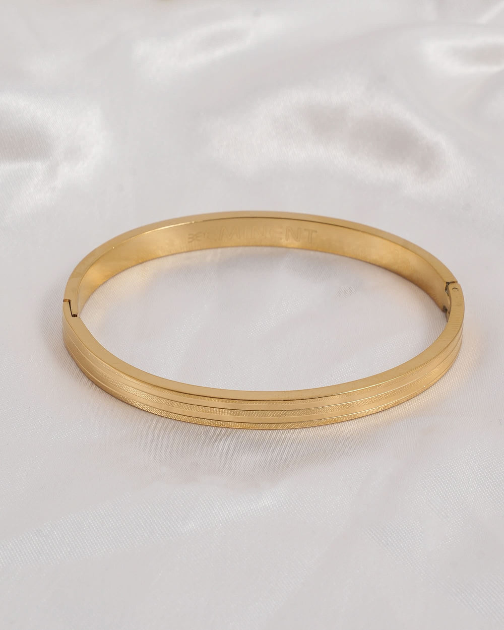 Eminent Women's Bracelet - Golden, Women Bangles & Bracelets, Eminent, Chase Value