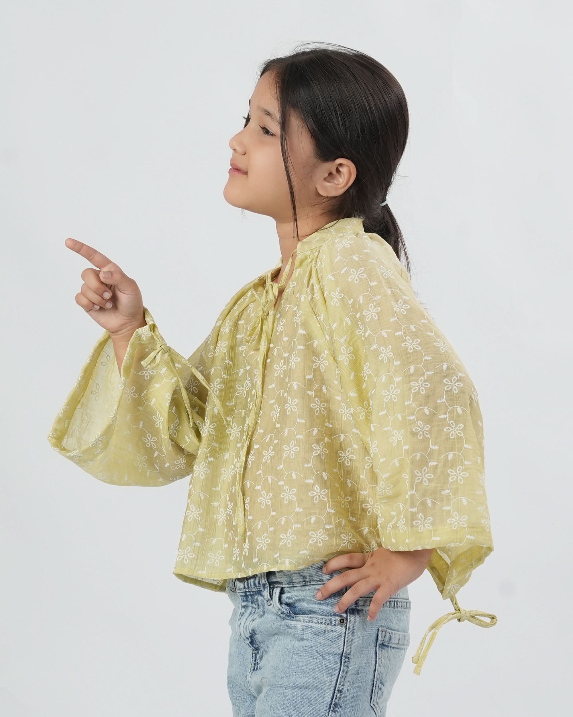 Girls Woven Top, Girls Tops, Eminent, Chase Value