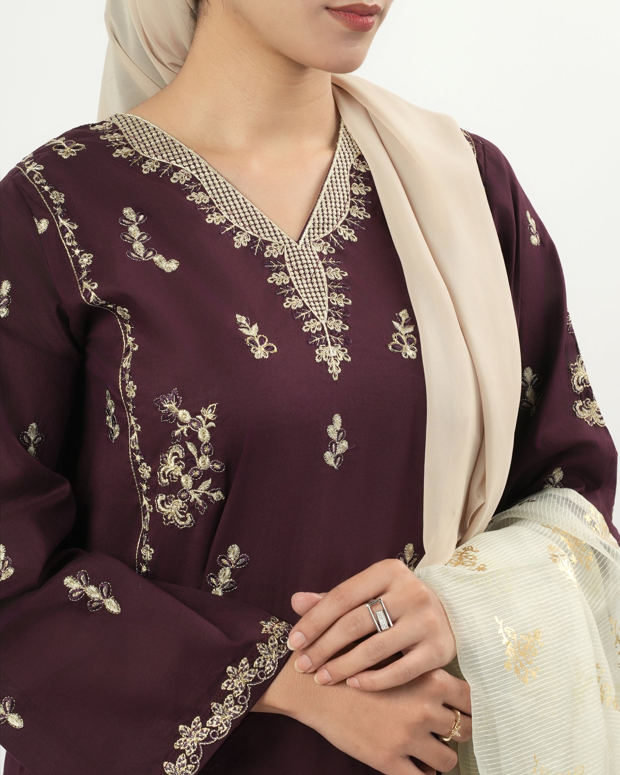 Valuables Women's Embroidered 3Pc Suit