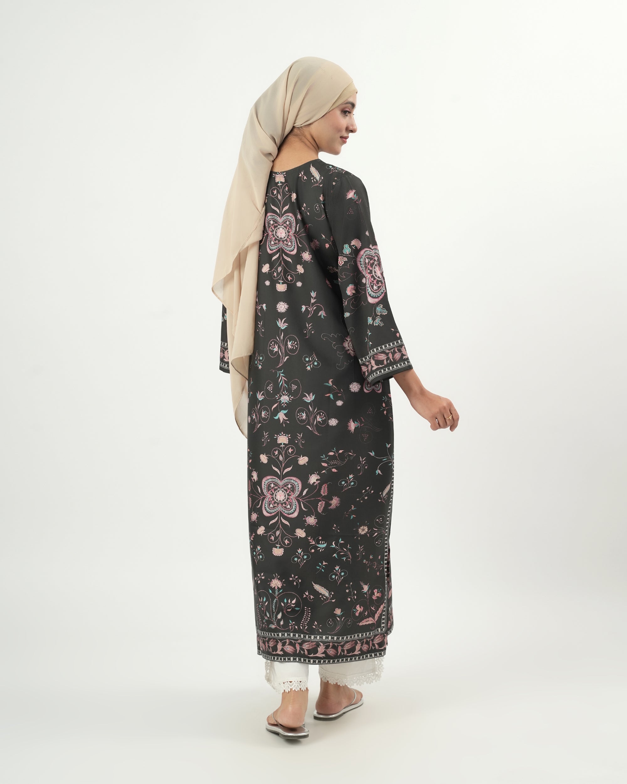 Valuables Women's Printed Kaftan