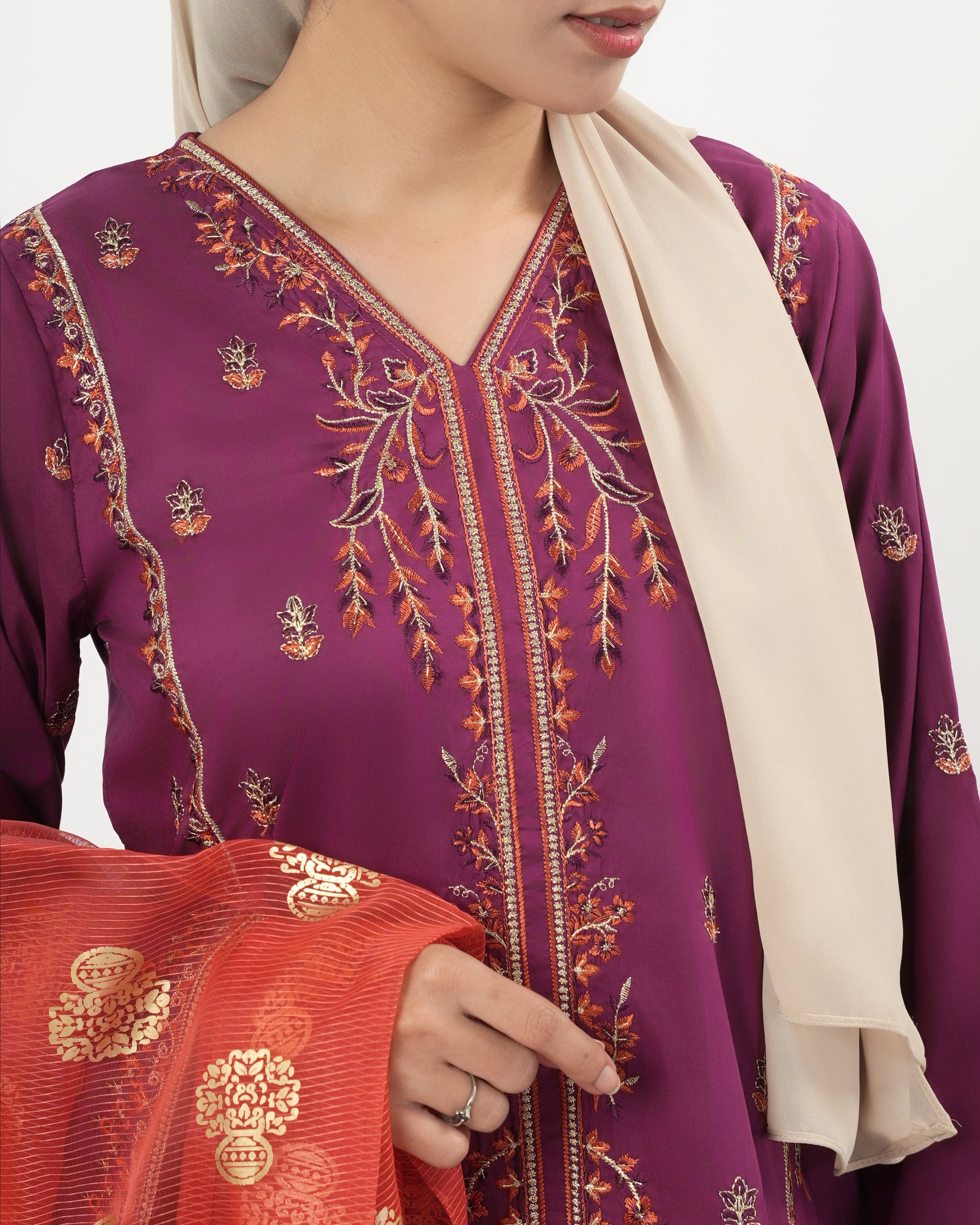 Valuables Women's Embroidered 3Pc Suit