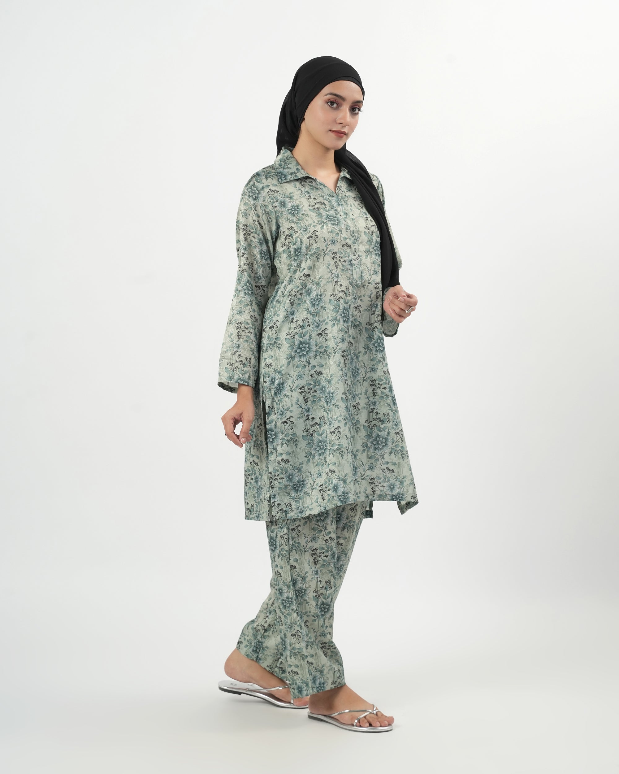 Valuables Women's Printed Jacquard 2Pc Suit