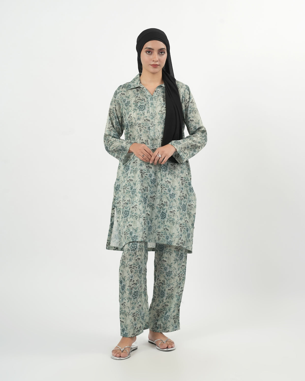 Valuables Women's Printed Jacquard 2Pc Suit