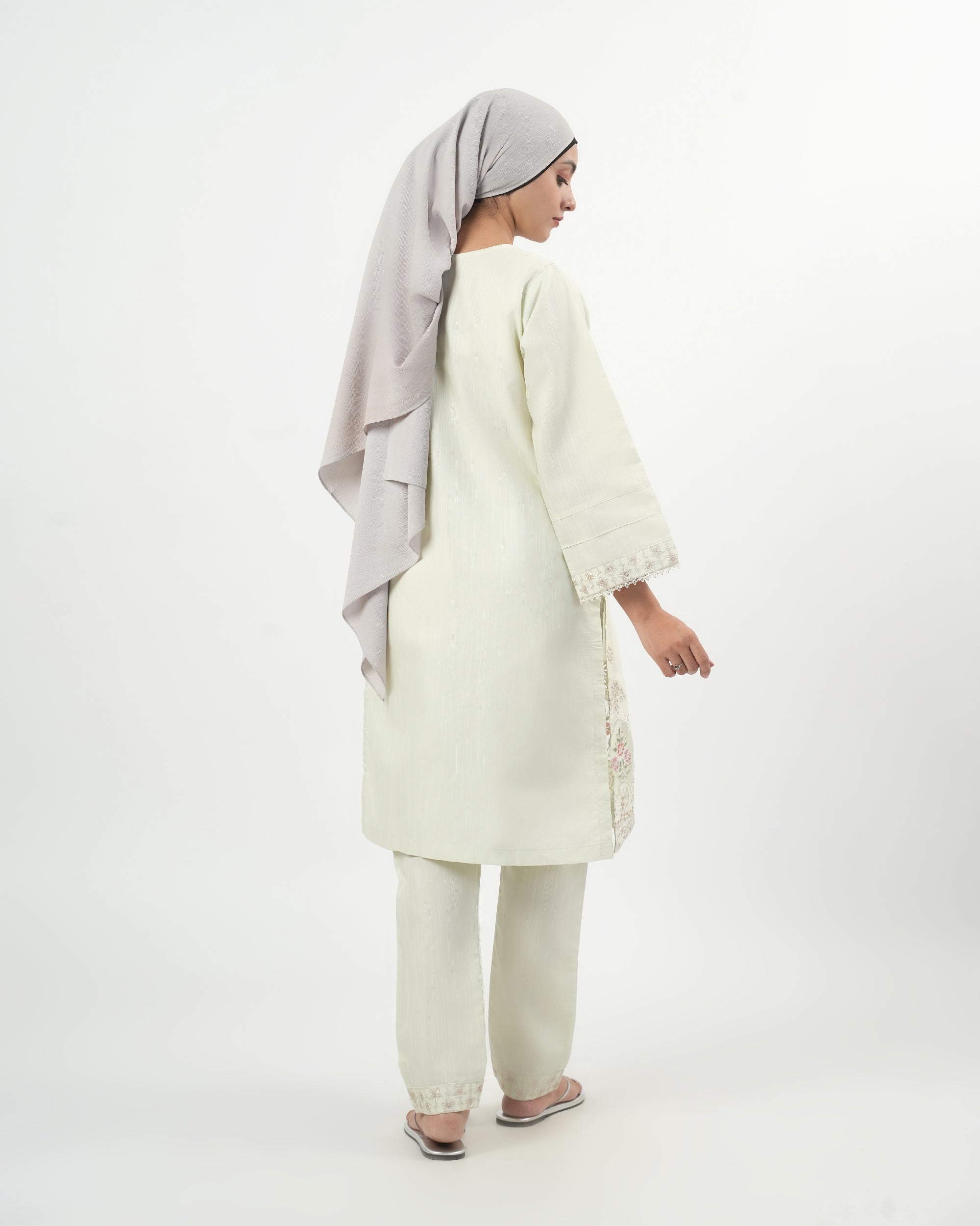 Valuables Women's Embroidered 2Pc Suit