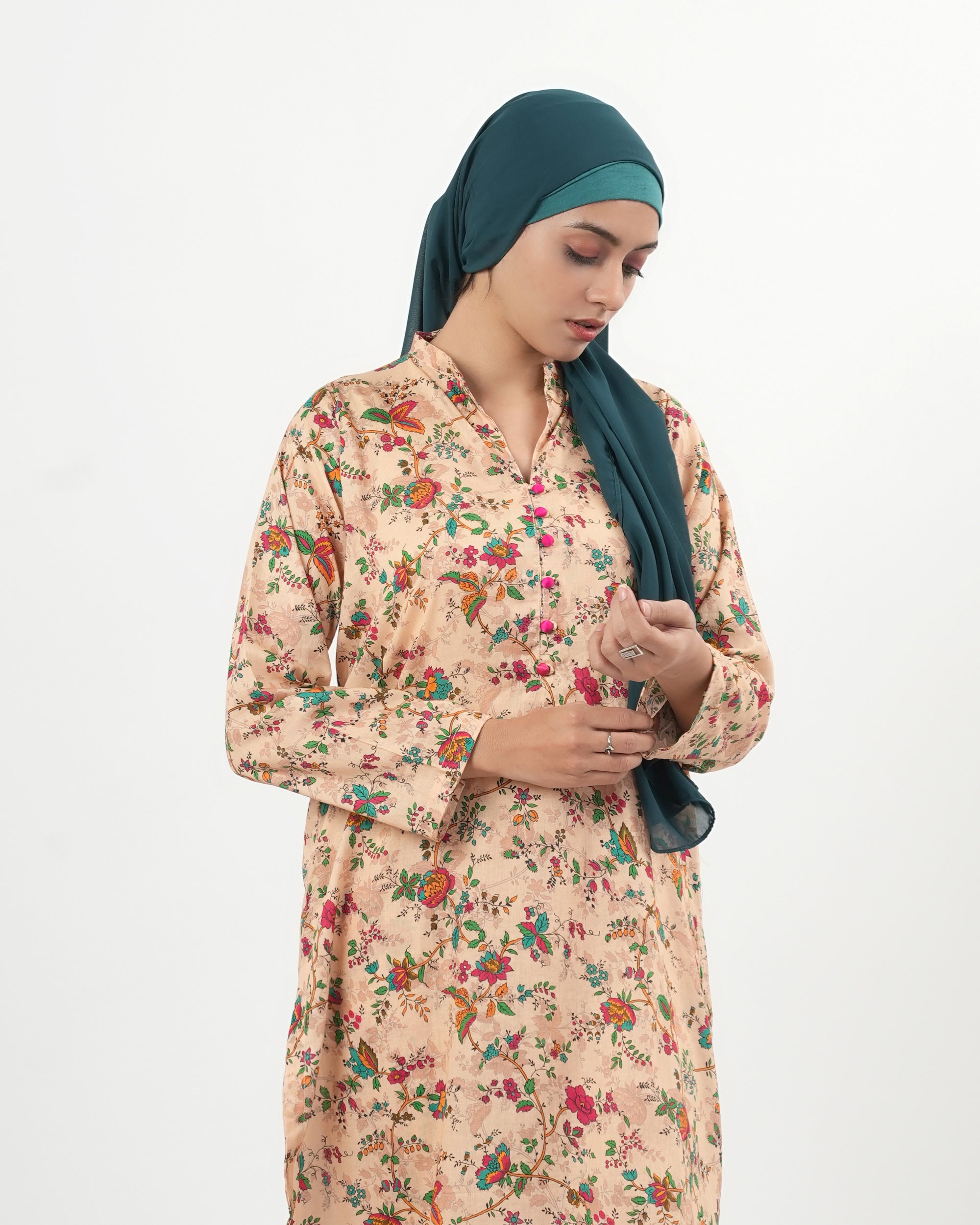 Valuables Women’s Printed Lawn 2 Pcs Suit