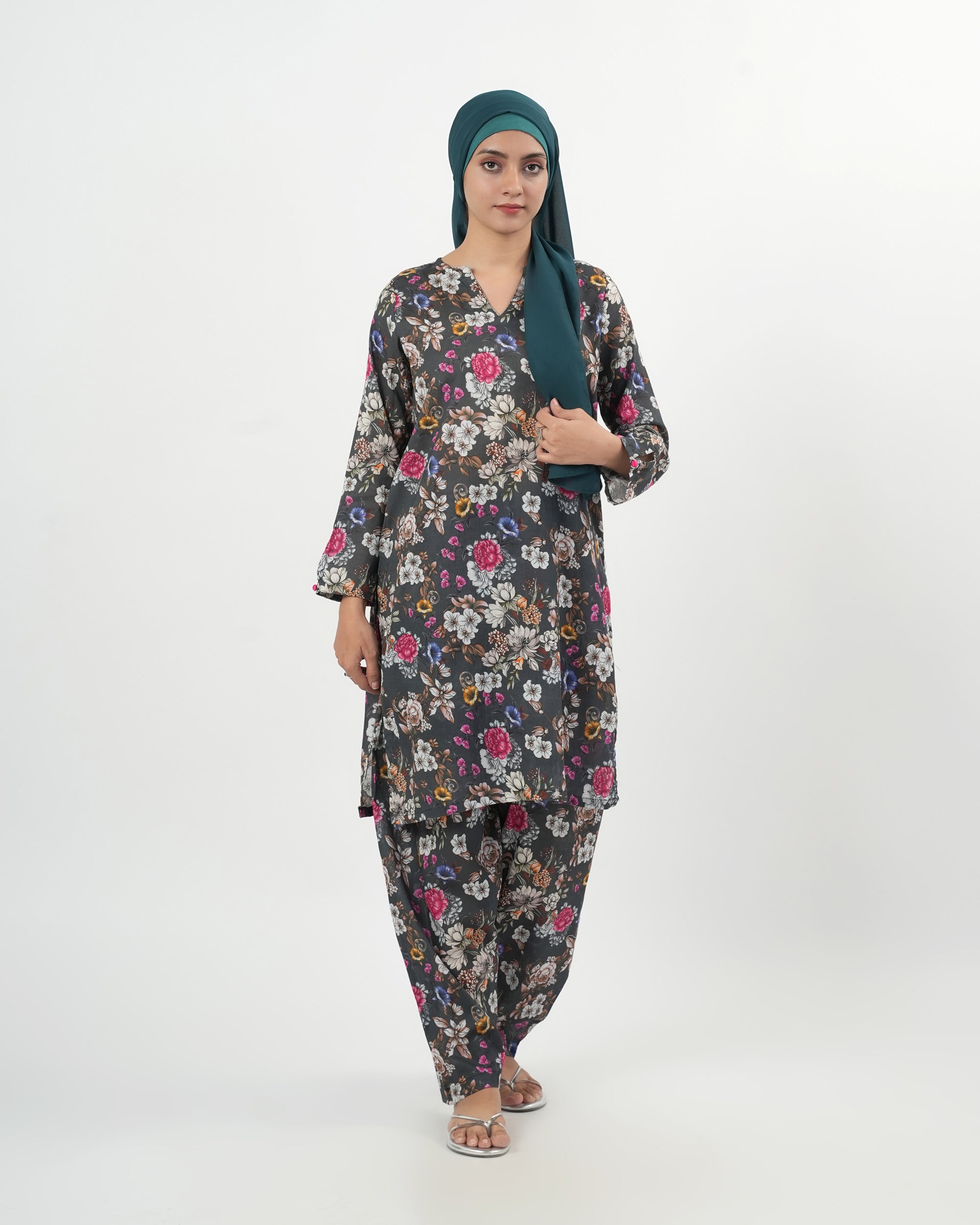 Valuables Women’s Printed Lawn 2 Pcs Suit