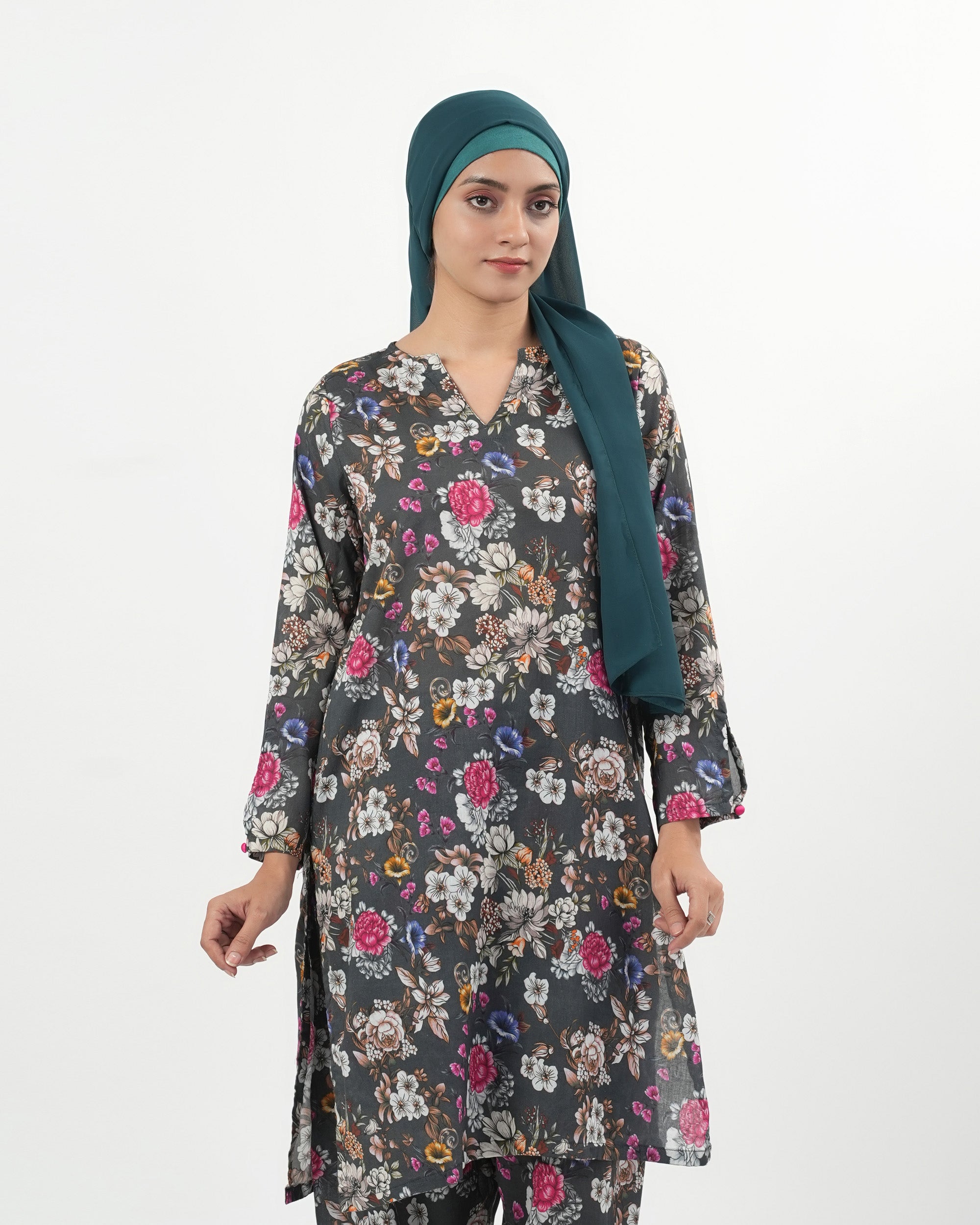 Valuables Women’s Printed Lawn 2 Pcs Suit