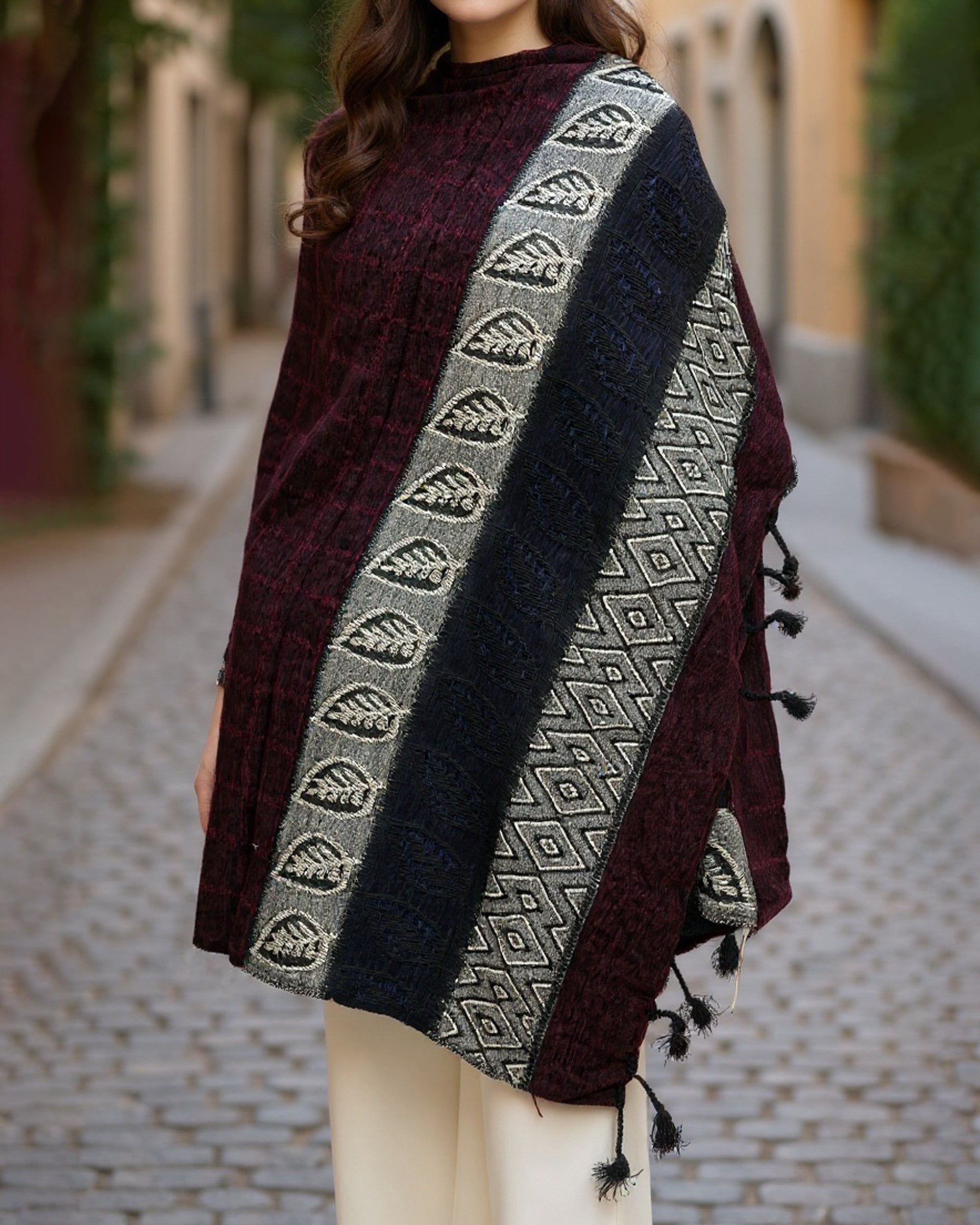 Women Velvet Shawl, Women Shawls & Scarves, Chase Value, Chase Value